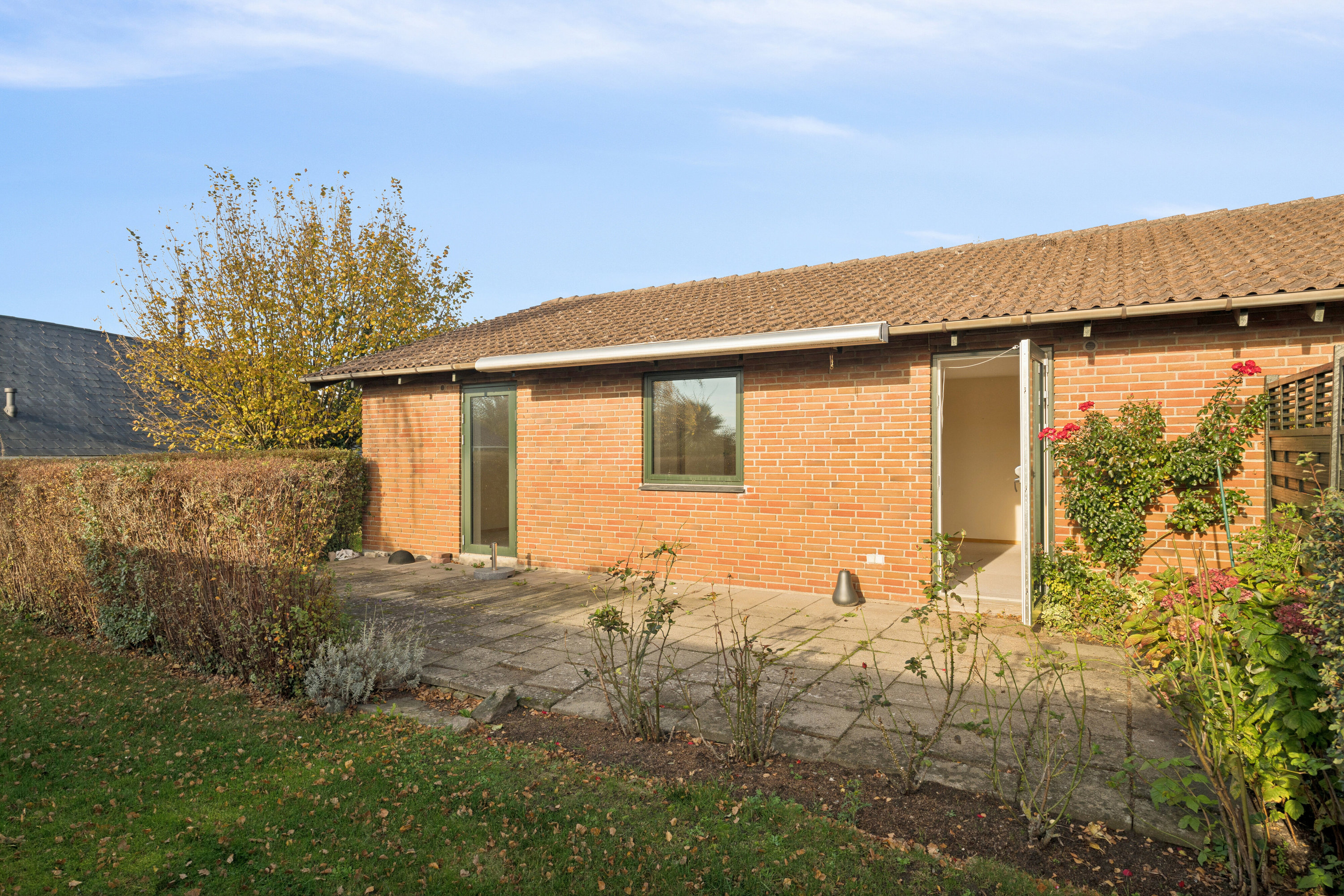 Miniaturebillede 1: set fra haven. Billede af Kernevej 48, 4760 Vordingborg