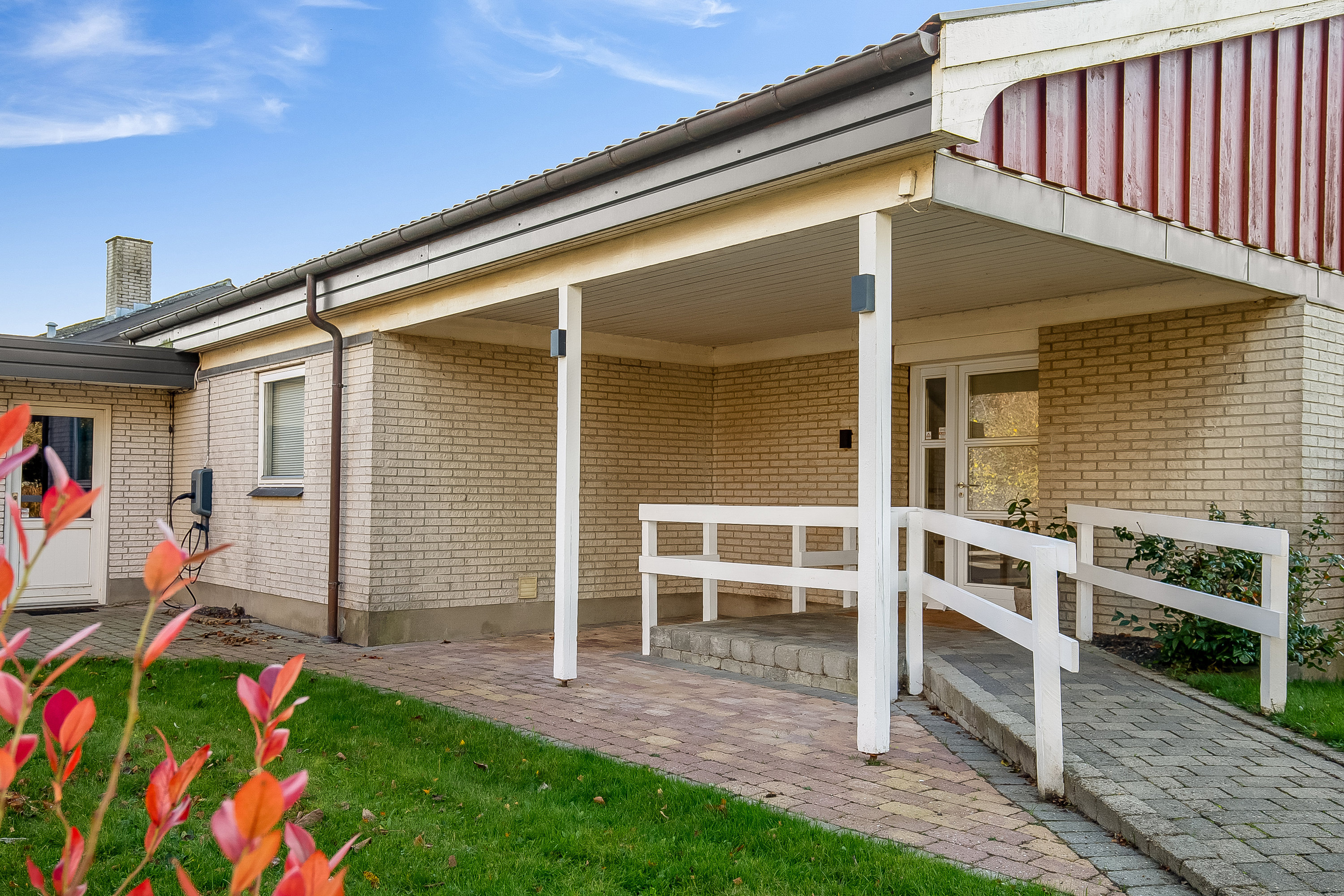 Fremhævet indgangsparti billede i fuldskærmstilstand. Billede af Østervang 4, Assendrup, 7120 Vejle Øst