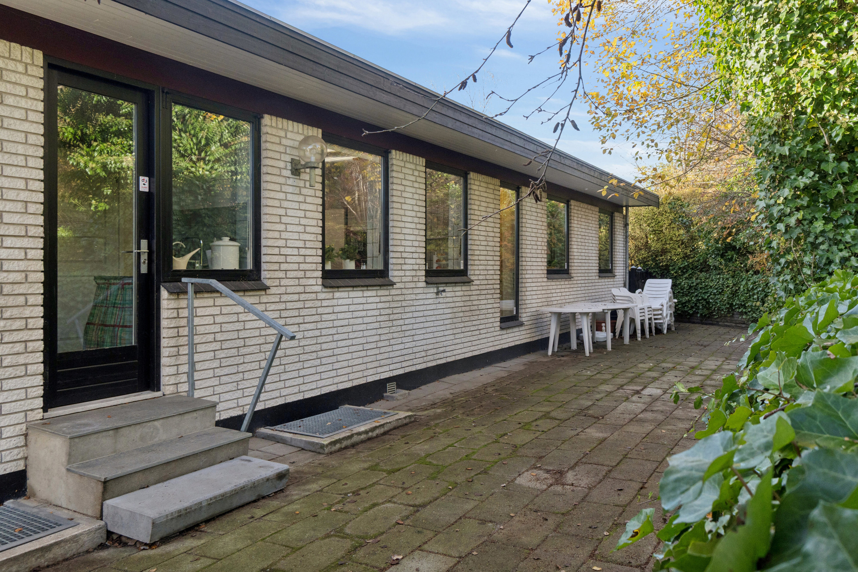 Fremhævet set fra vejen billede i fuldskærmstilstand. Billede af Risumvej 36, 8600 Silkeborg