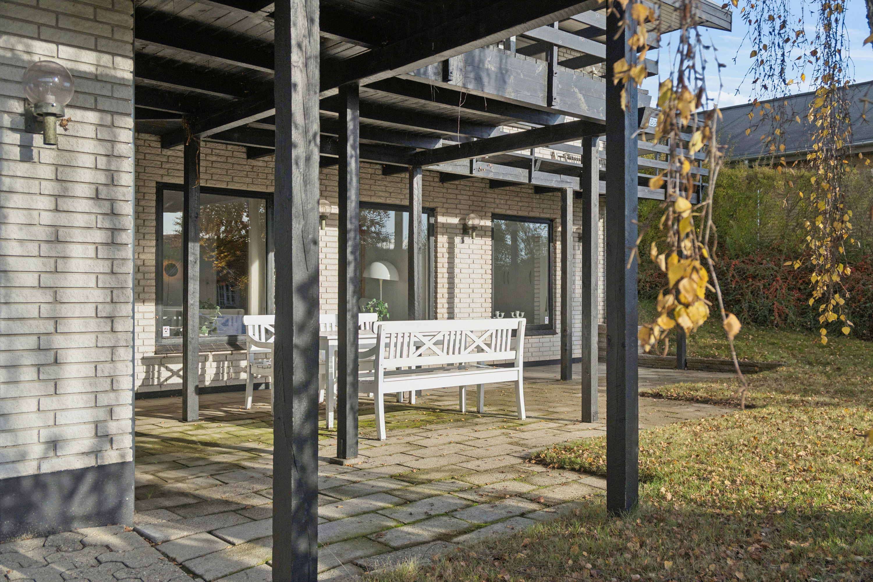 Fremhævet overdækket terrasse billede i fuldskærmstilstand. Billede af Risumvej 36, 8600 Silkeborg