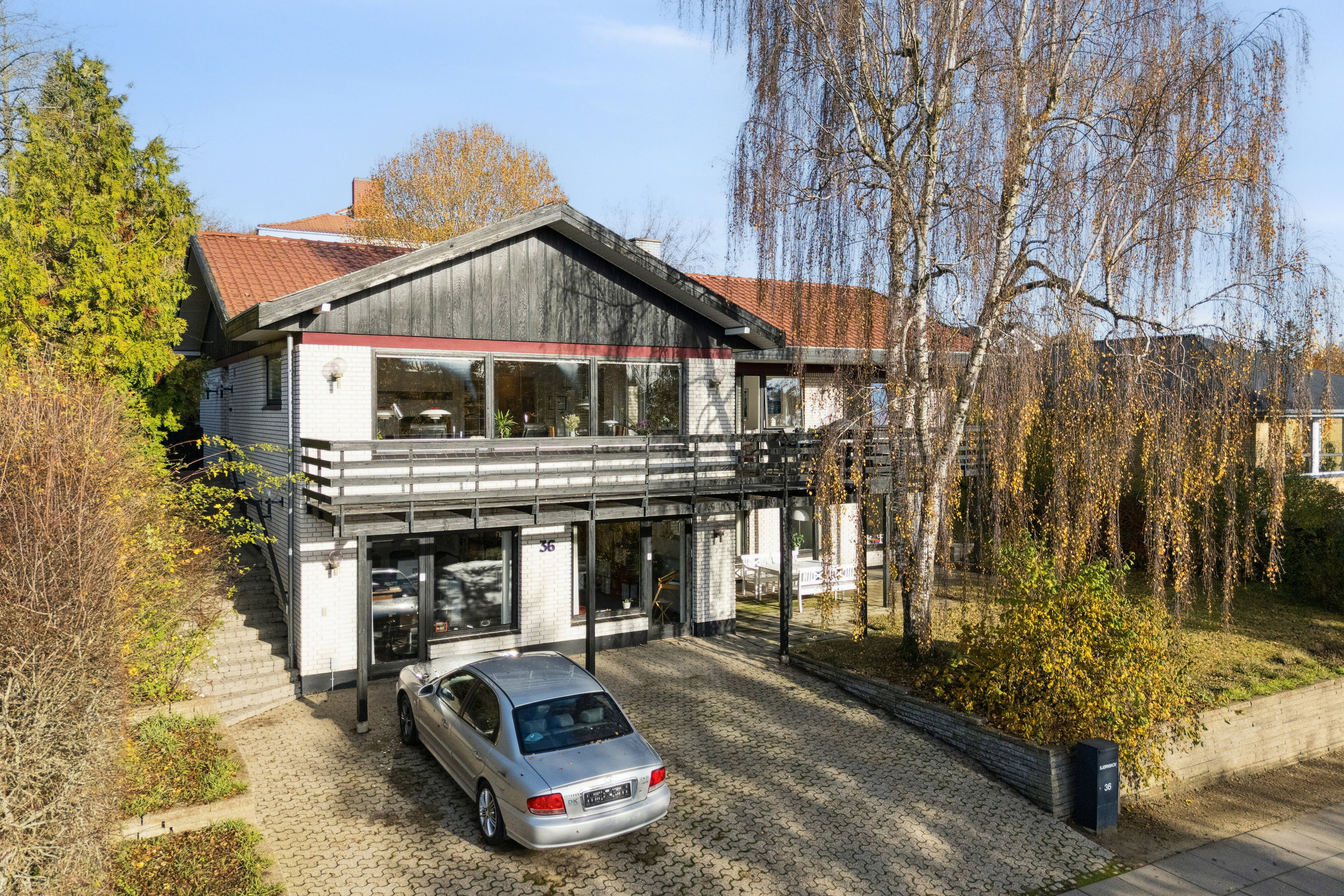 Fremhævet set fra vejen billede i fuldskærmstilstand. Billede af Risumvej 36, 8600 Silkeborg