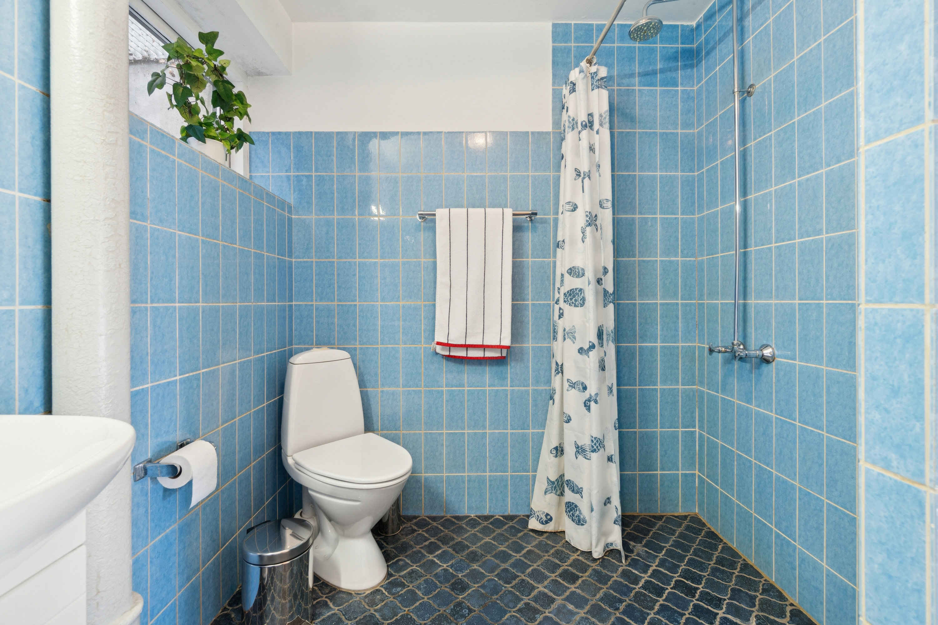 Fremhævet badeværelse billede i fuldskærmstilstand. Billede af Risumvej 36, 8600 Silkeborg