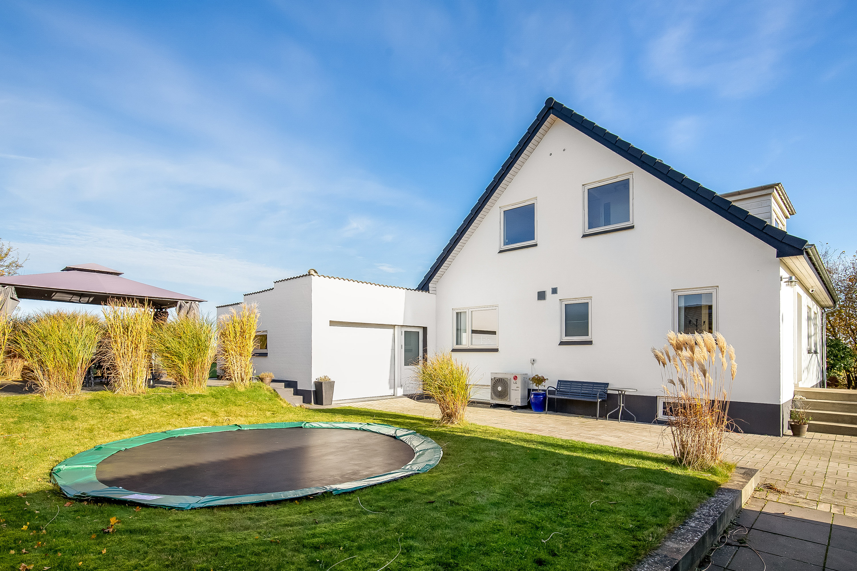 Fremhævet ejendommen billede i fuldskærmstilstand. Billede af Solskovvej 19, Hornstrup Mølleby, 7100 Vejle