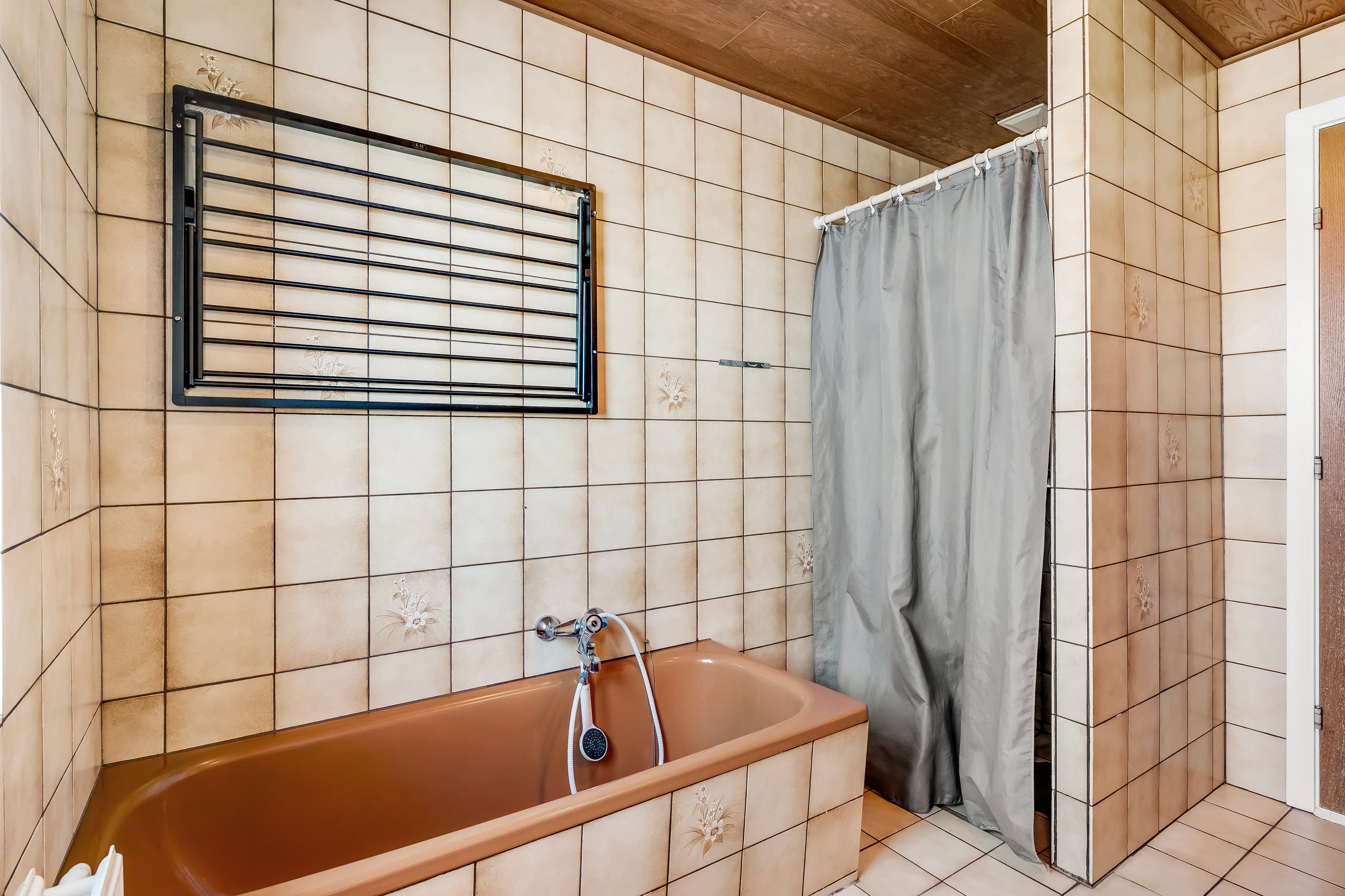 Fremhævet badeværelse billede i fuldskærmstilstand. Billede af Aaparken 18, 6240 Løgumkloster