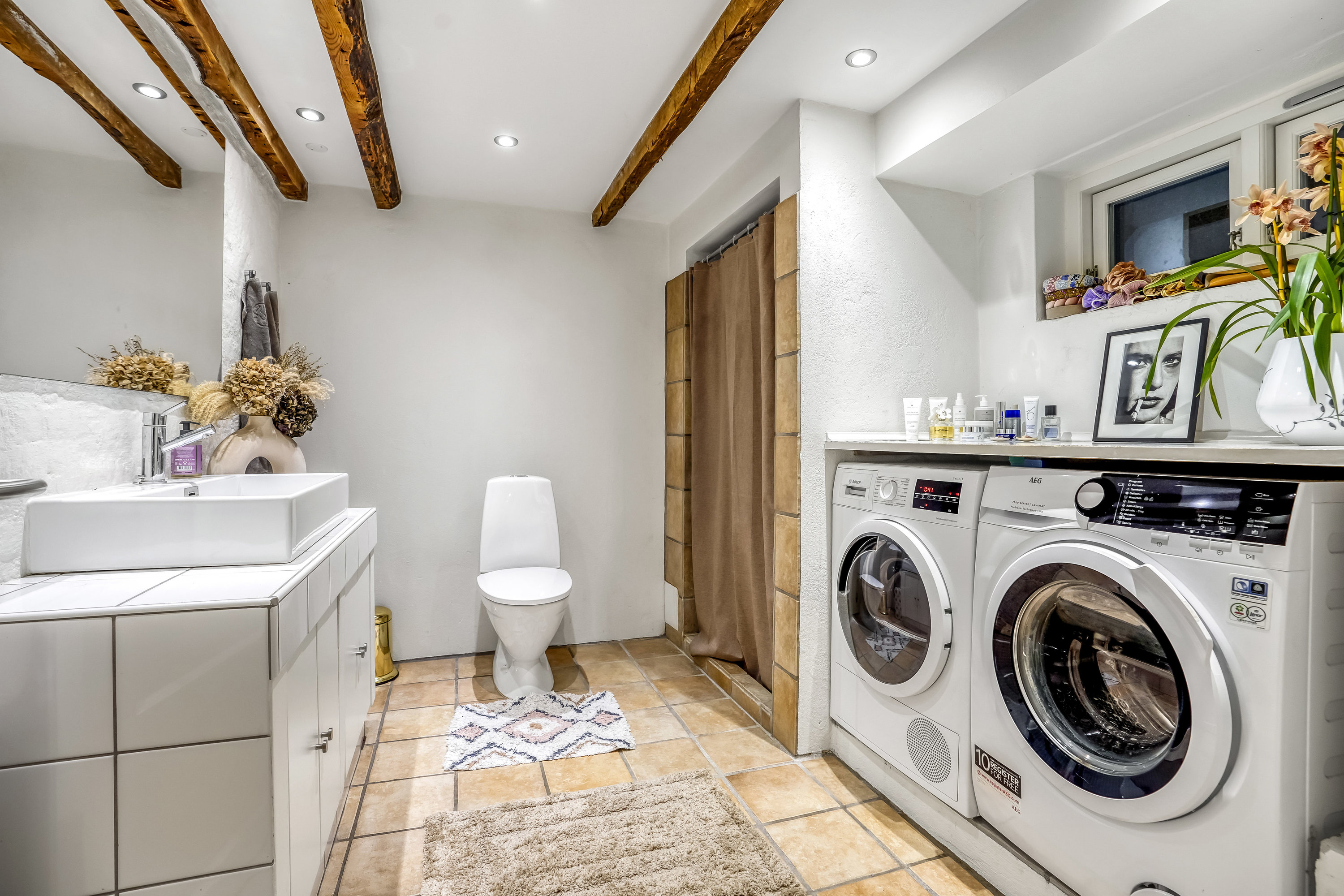 Fremhævet badeværelse billede i fuldskærmstilstand. Billede af Chr. Richardts Vej 43, 5230 Odense M