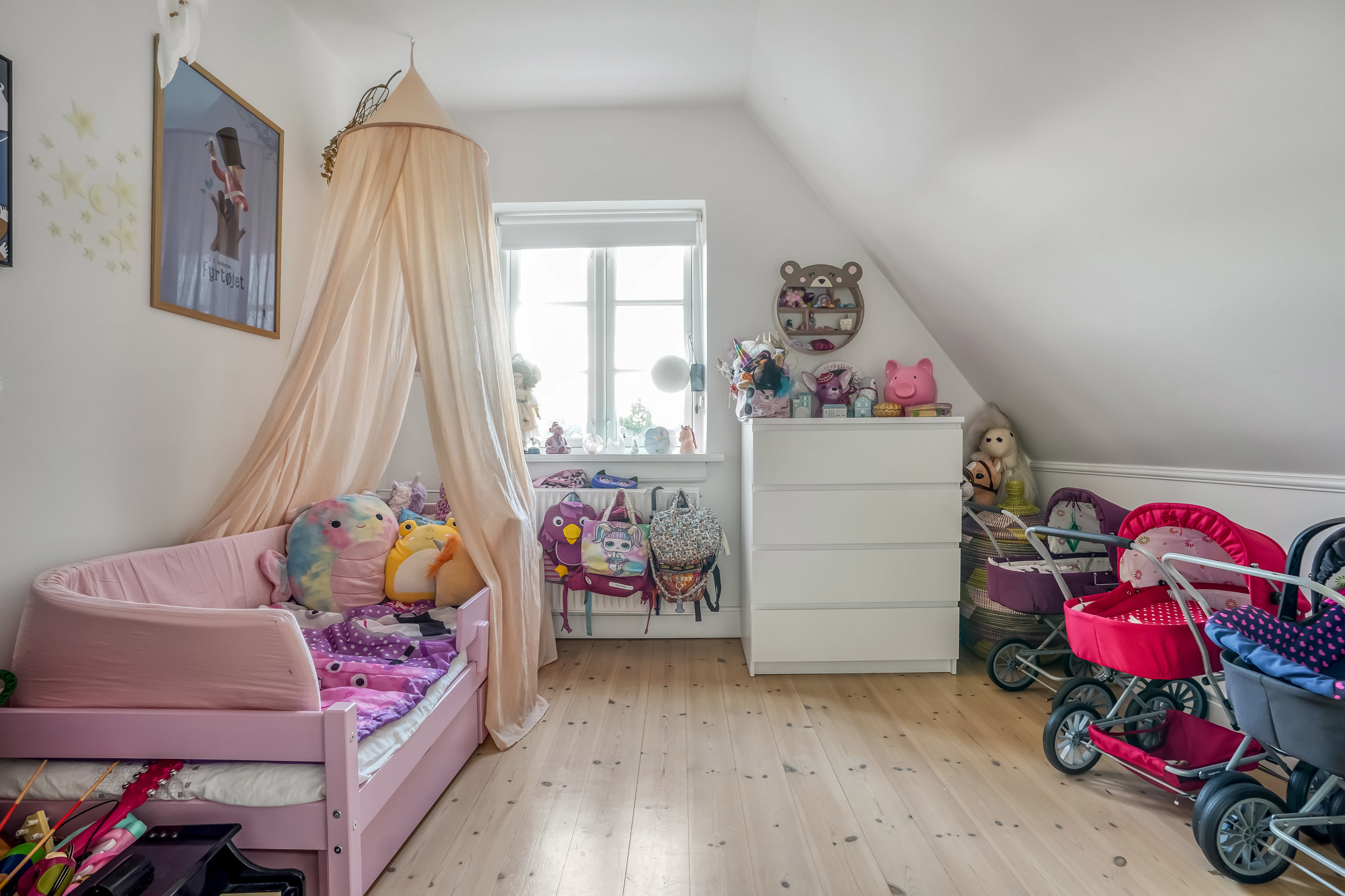 Fremhævet værelse billede i fuldskærmstilstand. Billede af Chr. Richardts Vej 43, 5230 Odense M