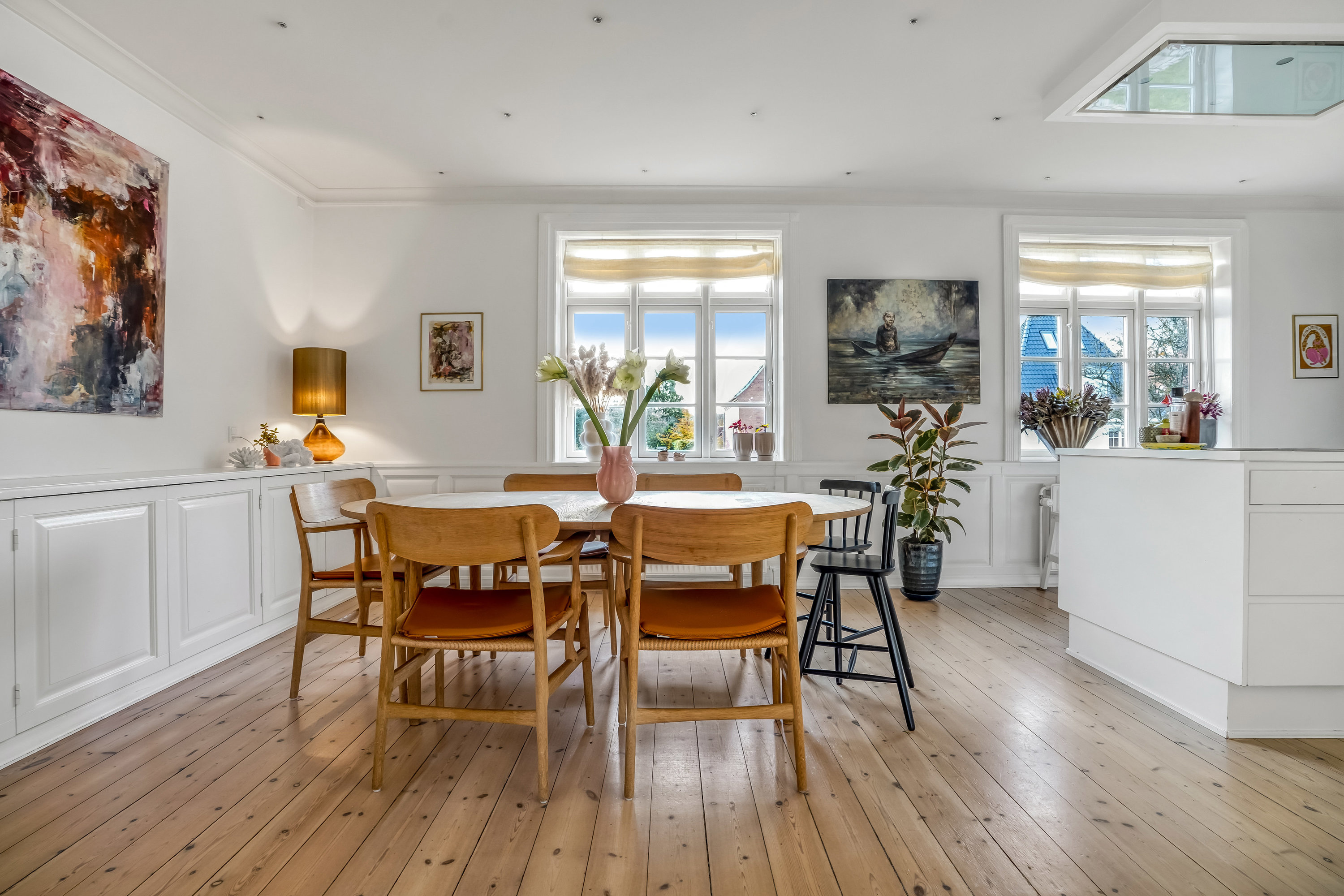 Fremhævet stue billede i fuldskærmstilstand. Billede af Chr. Richardts Vej 43, 5230 Odense M