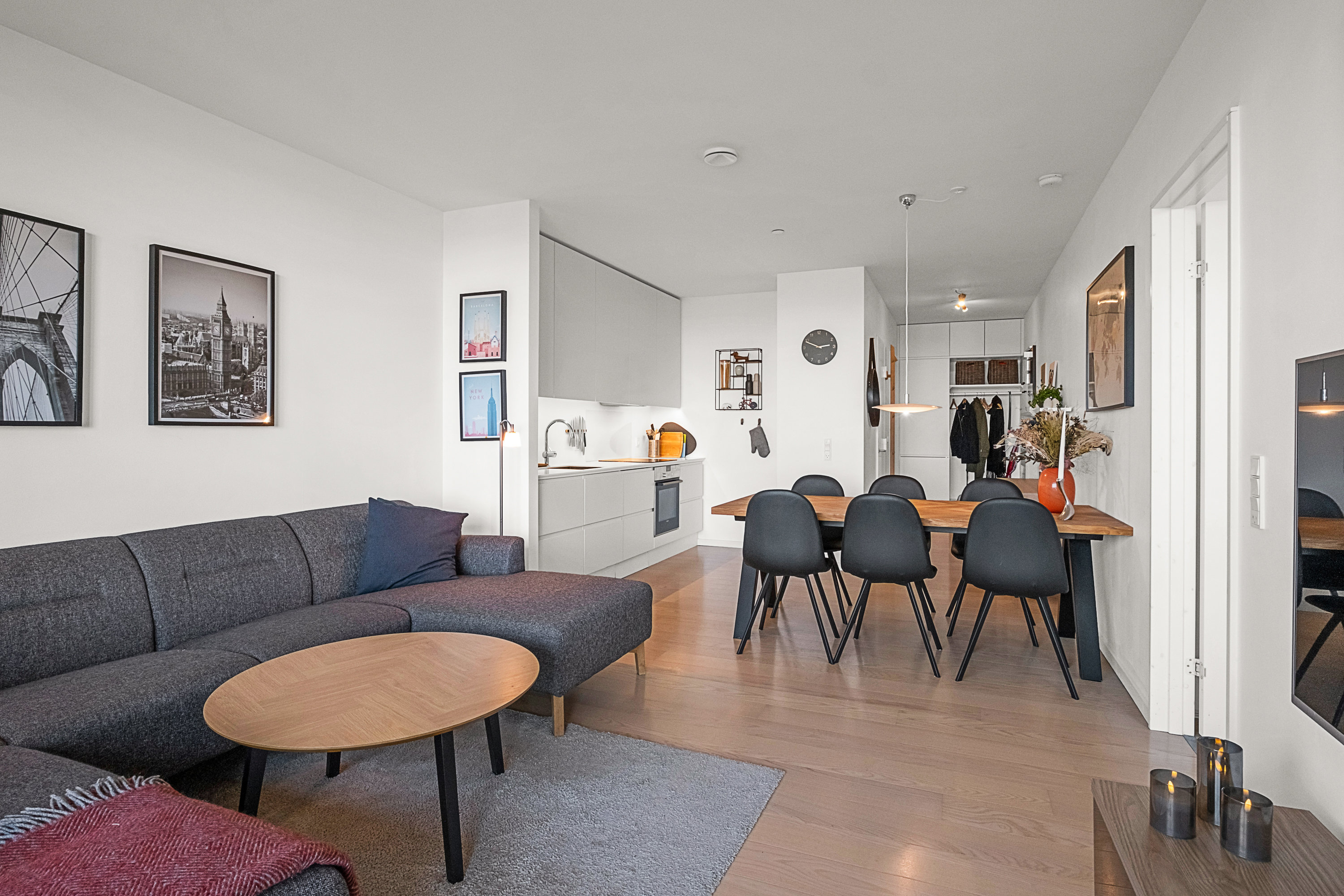 Fremhævet stue billede i fuldskærmstilstand. Billede af Ceres Allé 7, 6. 1., 8000 Aarhus C