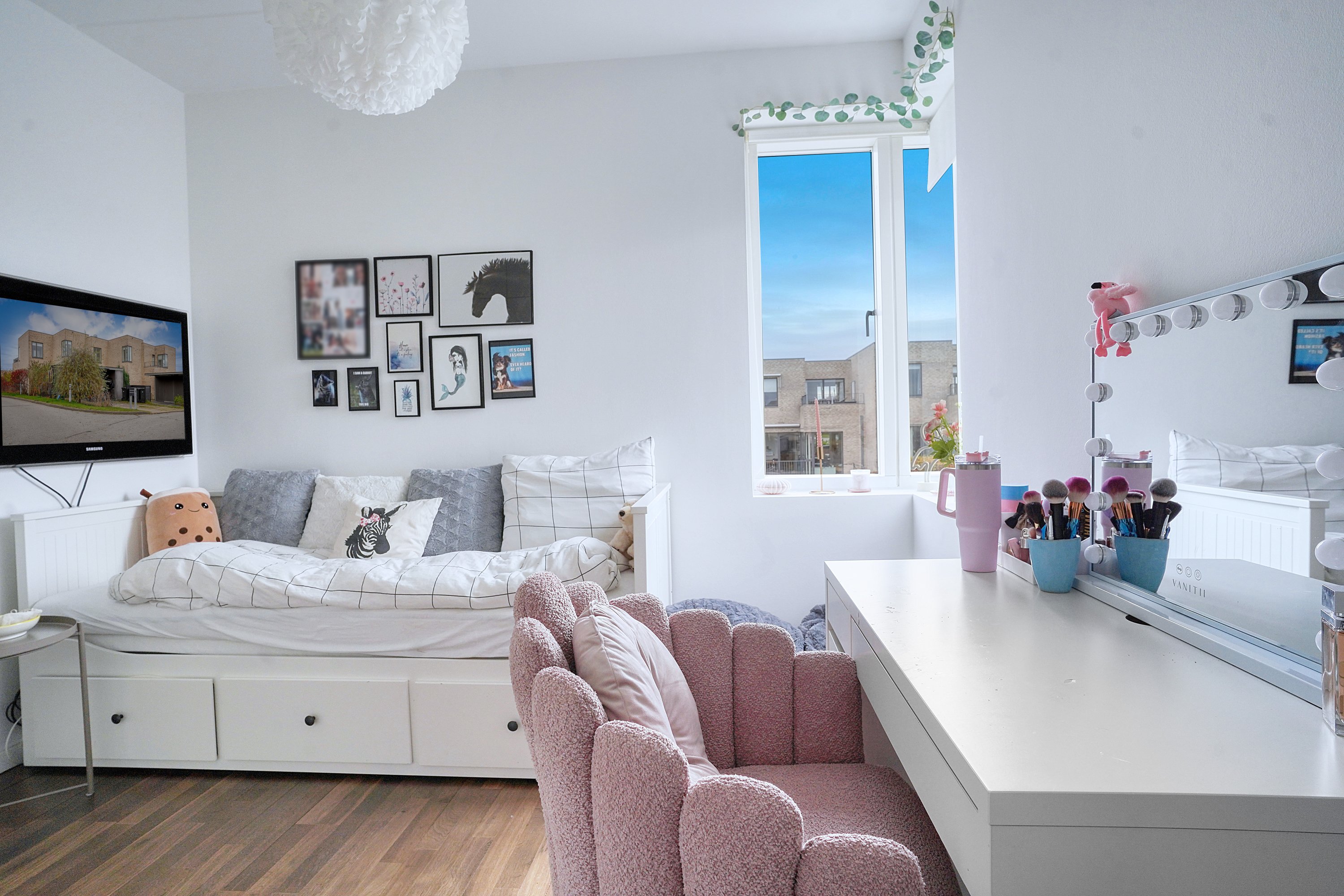 Fremhævet værelse billede i fuldskærmstilstand. Billede af Bøgehaven 108, 3500 Værløse