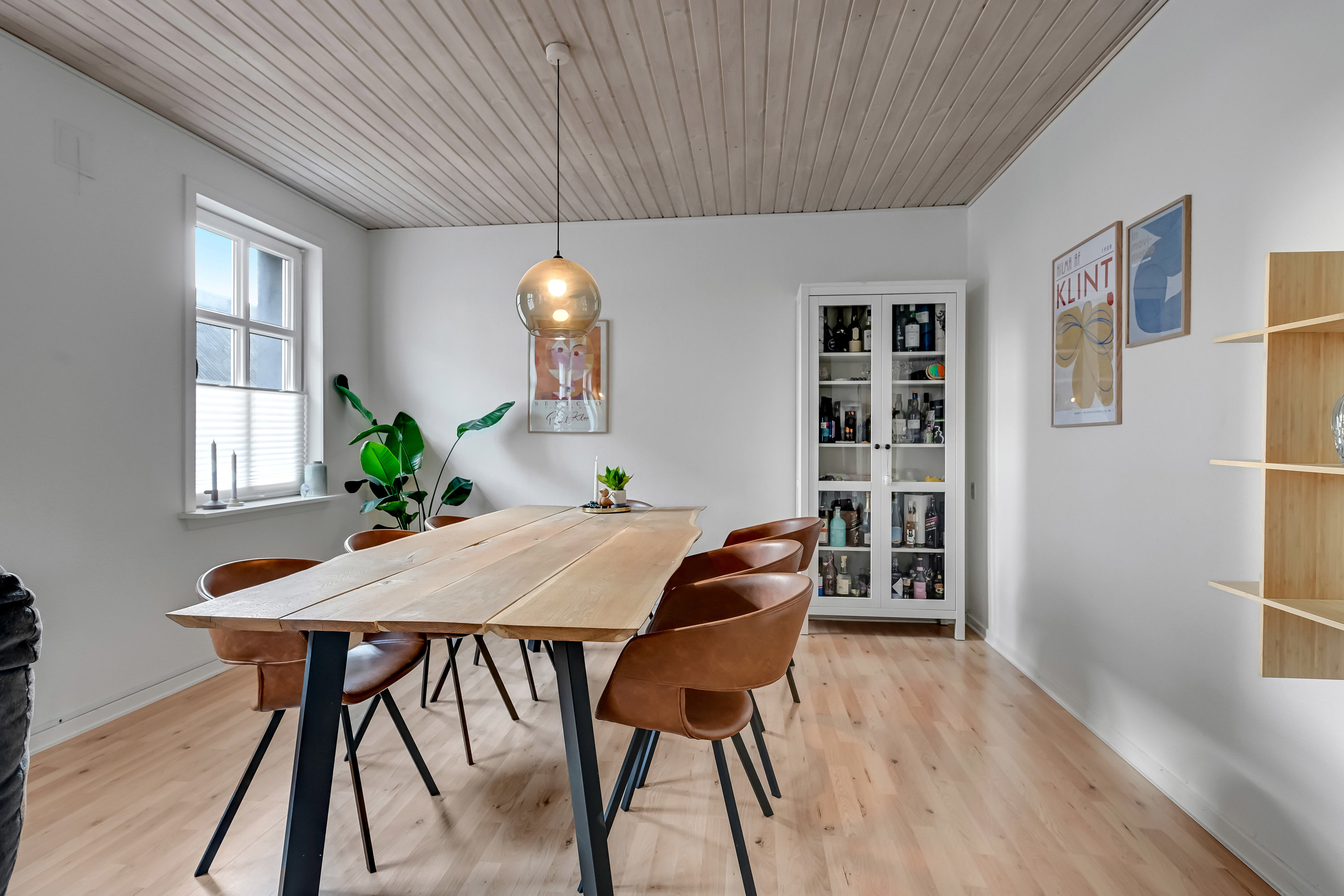 Fremhævet stue billede i fuldskærmstilstand. Billede af Vestergade 2, 6840 Oksbøl