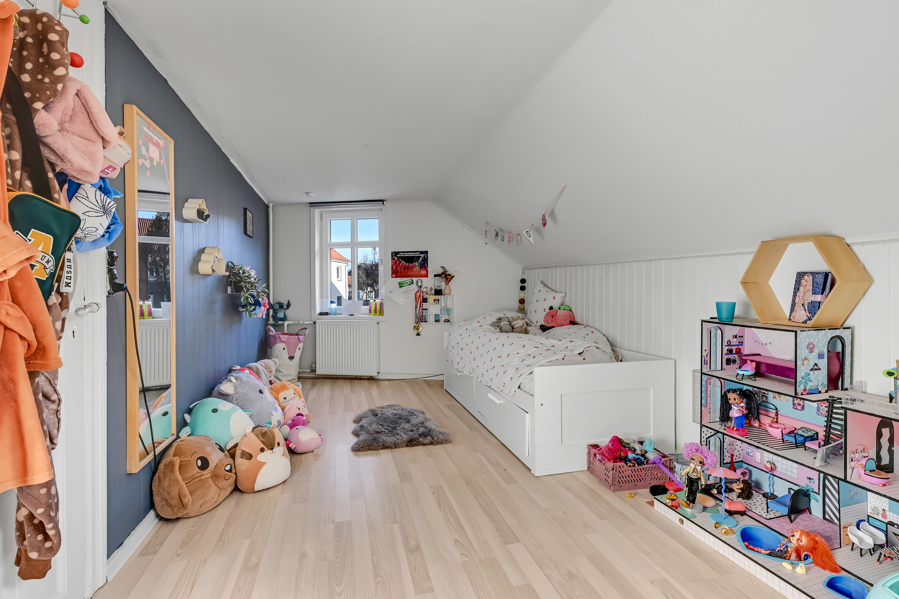 Fremhævet værelse billede i fuldskærmstilstand. Billede af Vestergade 2, 6840 Oksbøl