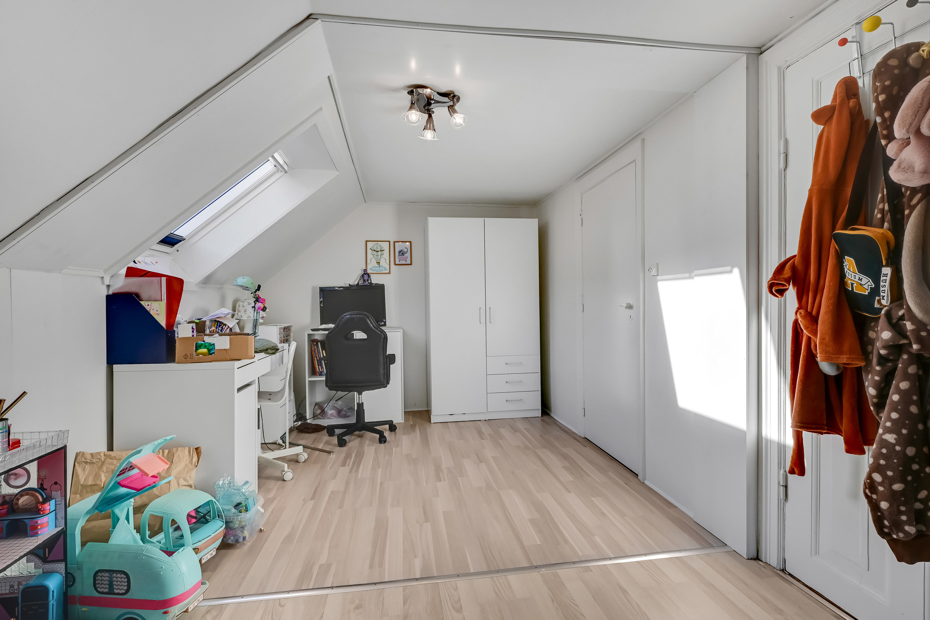 Fremhævet værelse billede i fuldskærmstilstand. Billede af Vestergade 2, 6840 Oksbøl