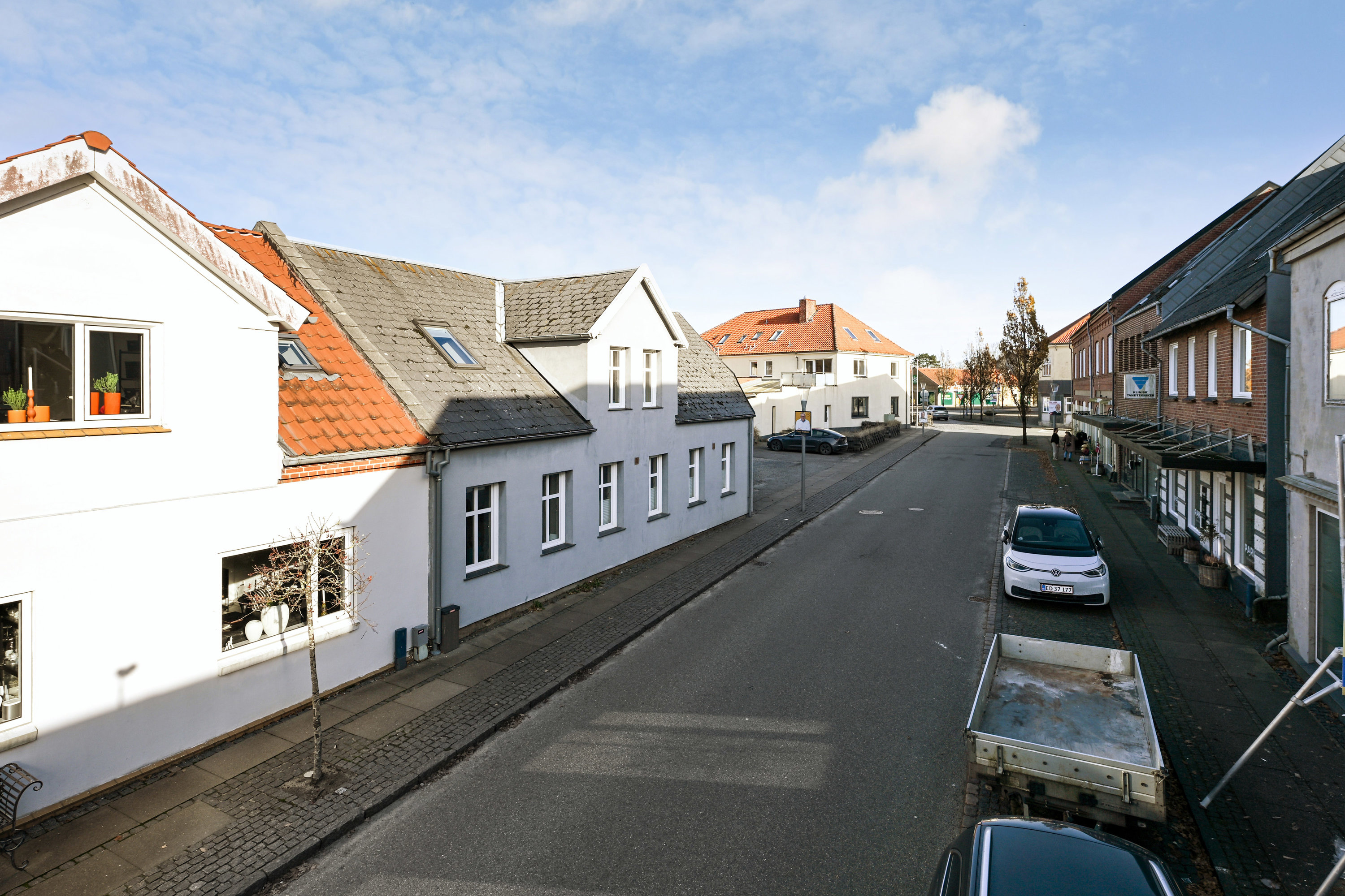 Fremhævet ejendommen billede i fuldskærmstilstand. Billede af Vestergade 2, 6840 Oksbøl