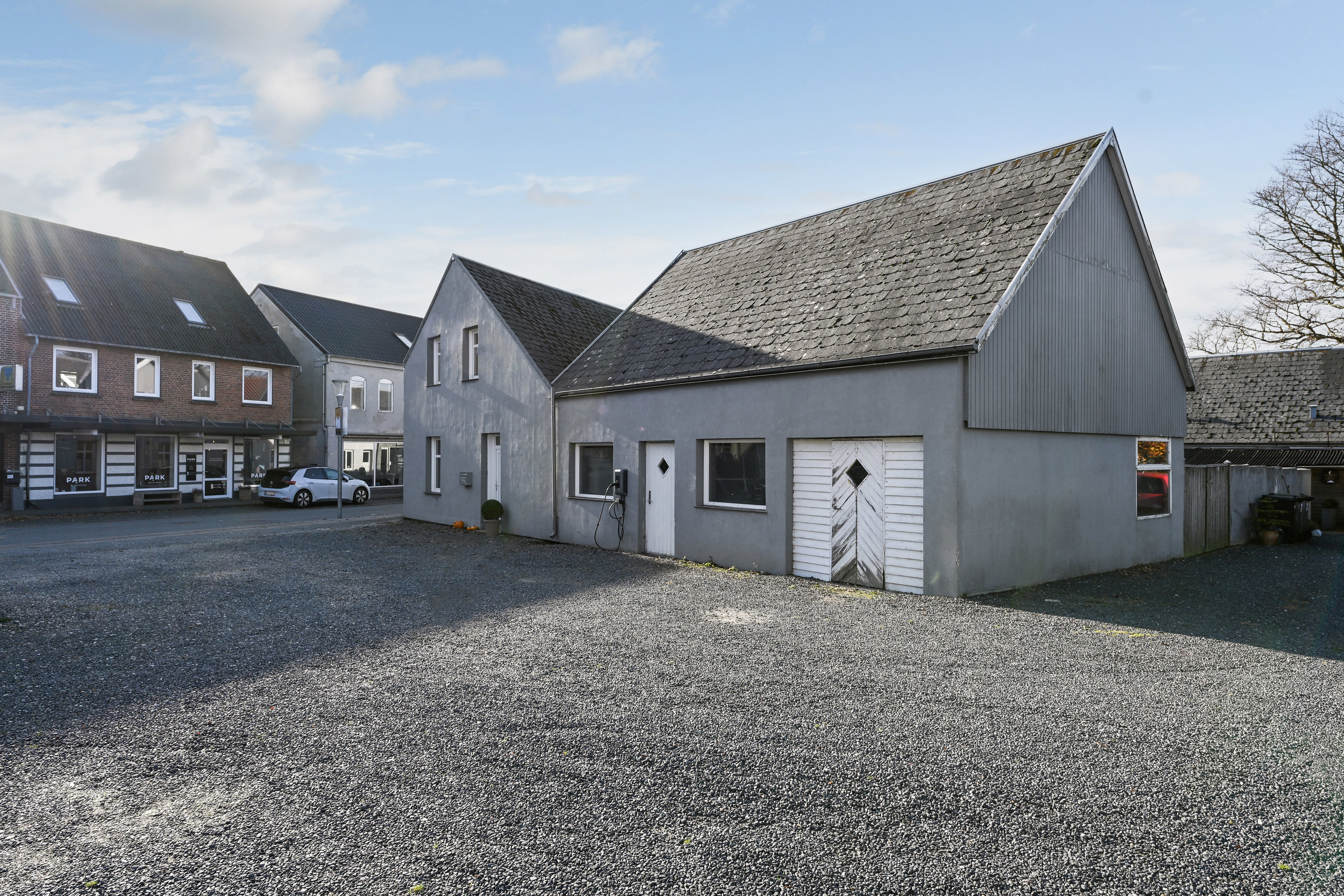 Fremhævet ejendommen billede i fuldskærmstilstand. Billede af Vestergade 2, 6840 Oksbøl