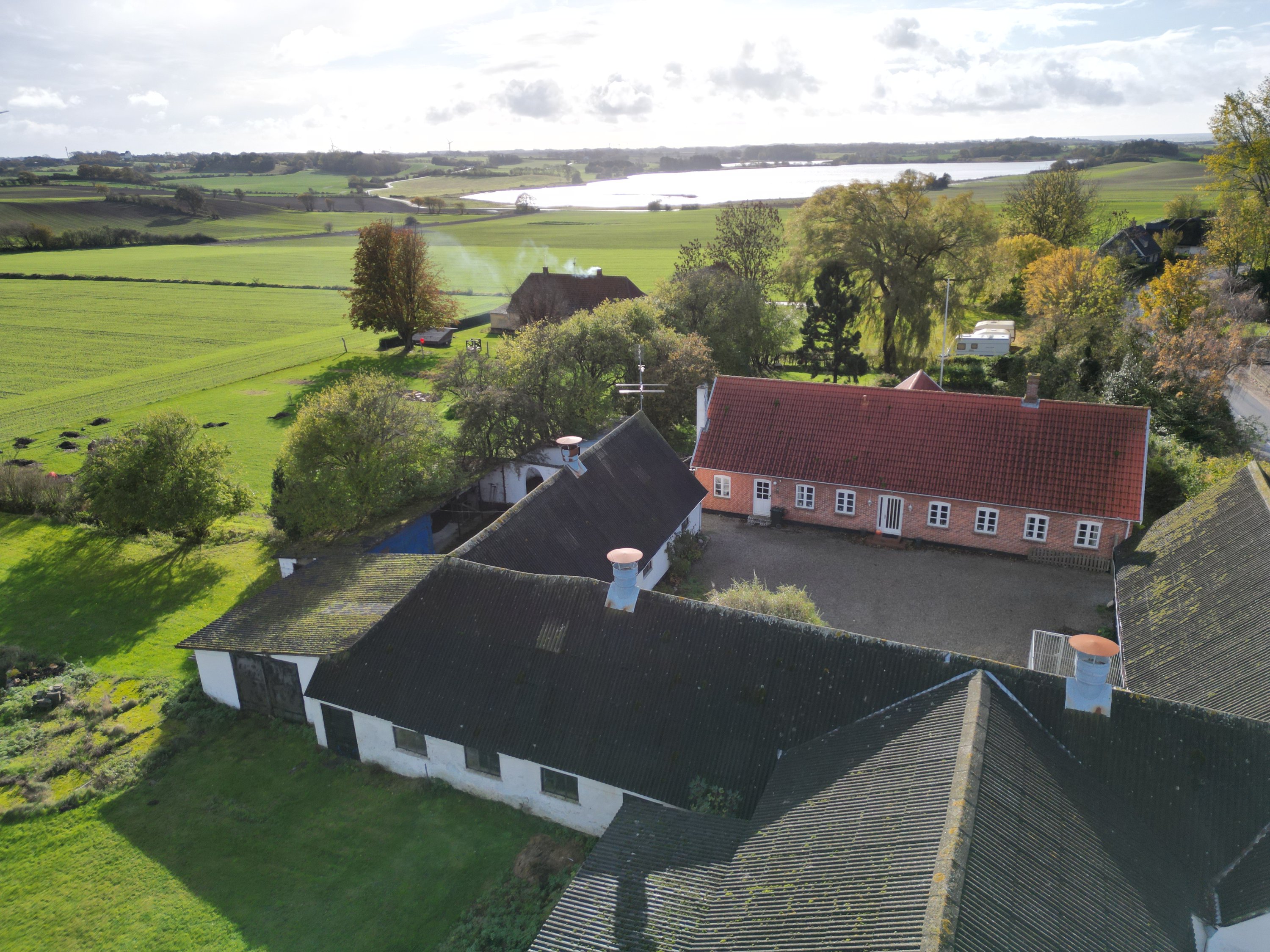 Fremhævet  billede i fuldskærmstilstand. Billede af Ristingevej 75, Hesselbjerg, 5932 Humble