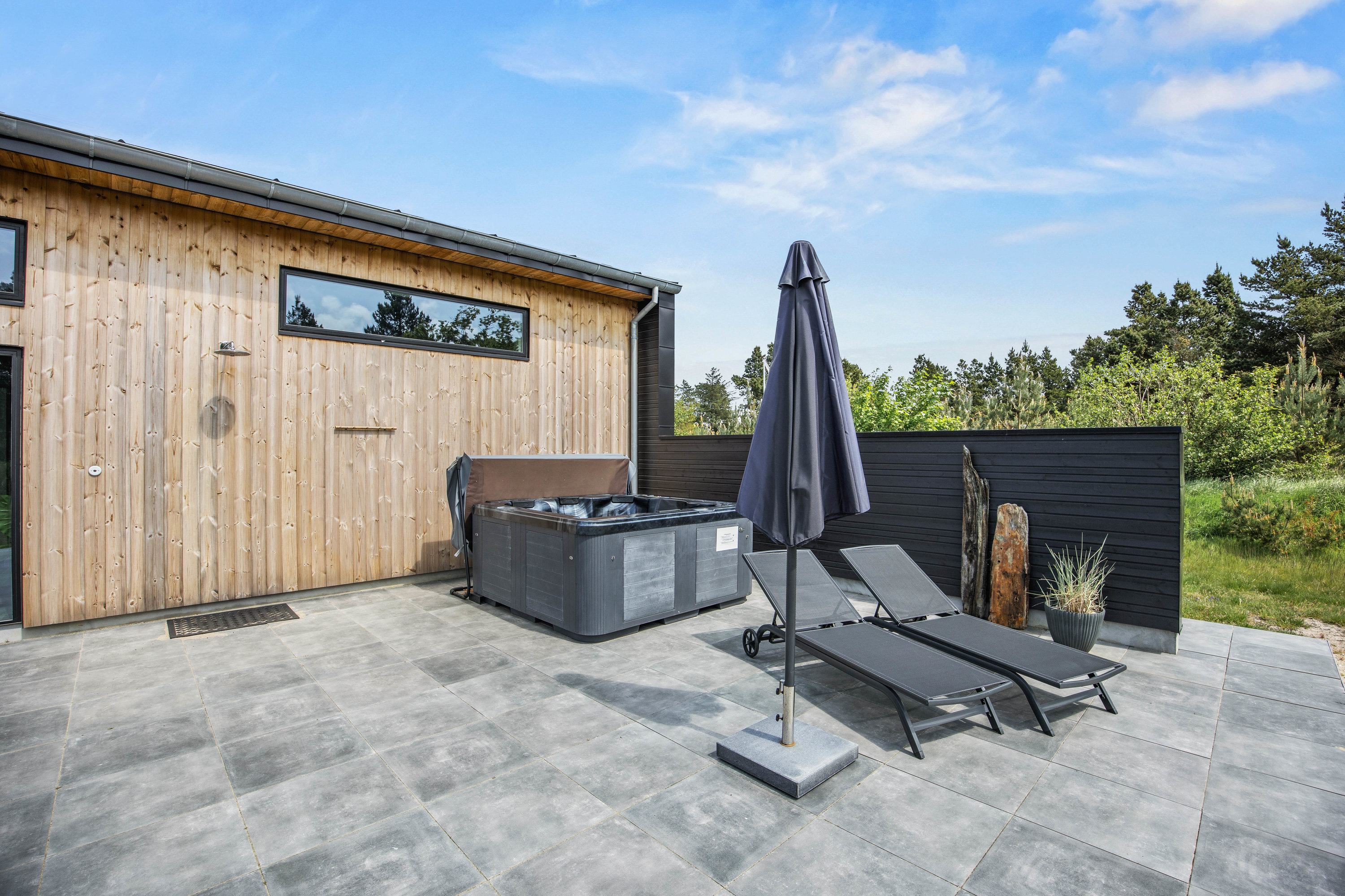 Fremhævet  billede i fuldskærmstilstand. Billede af Fynsland 26, 6857 Blåvand