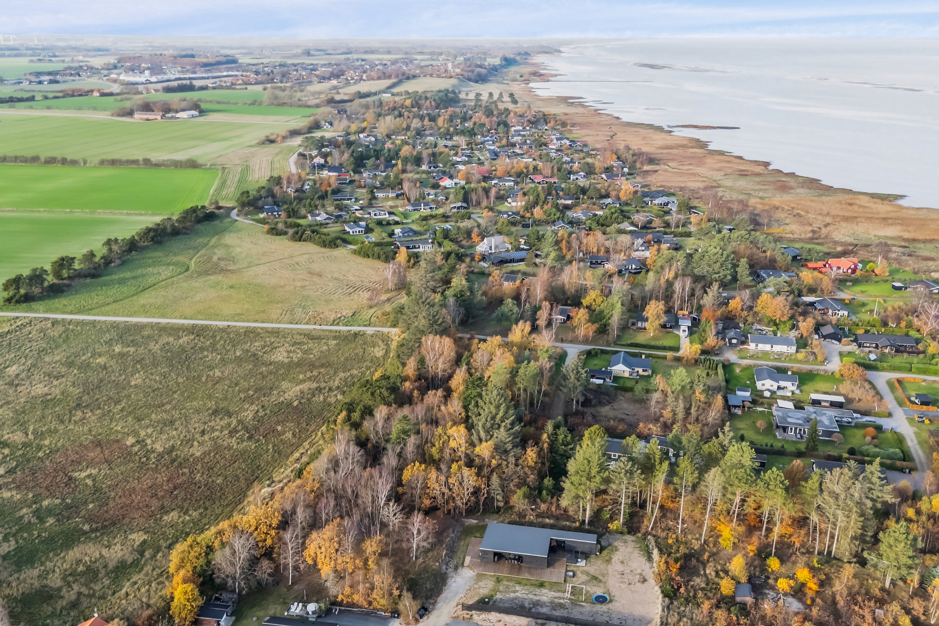 Fremhævet luftfoto billede i fuldskærmstilstand. Billede af Strandlund 3, Helberskov, 9560 Hadsund