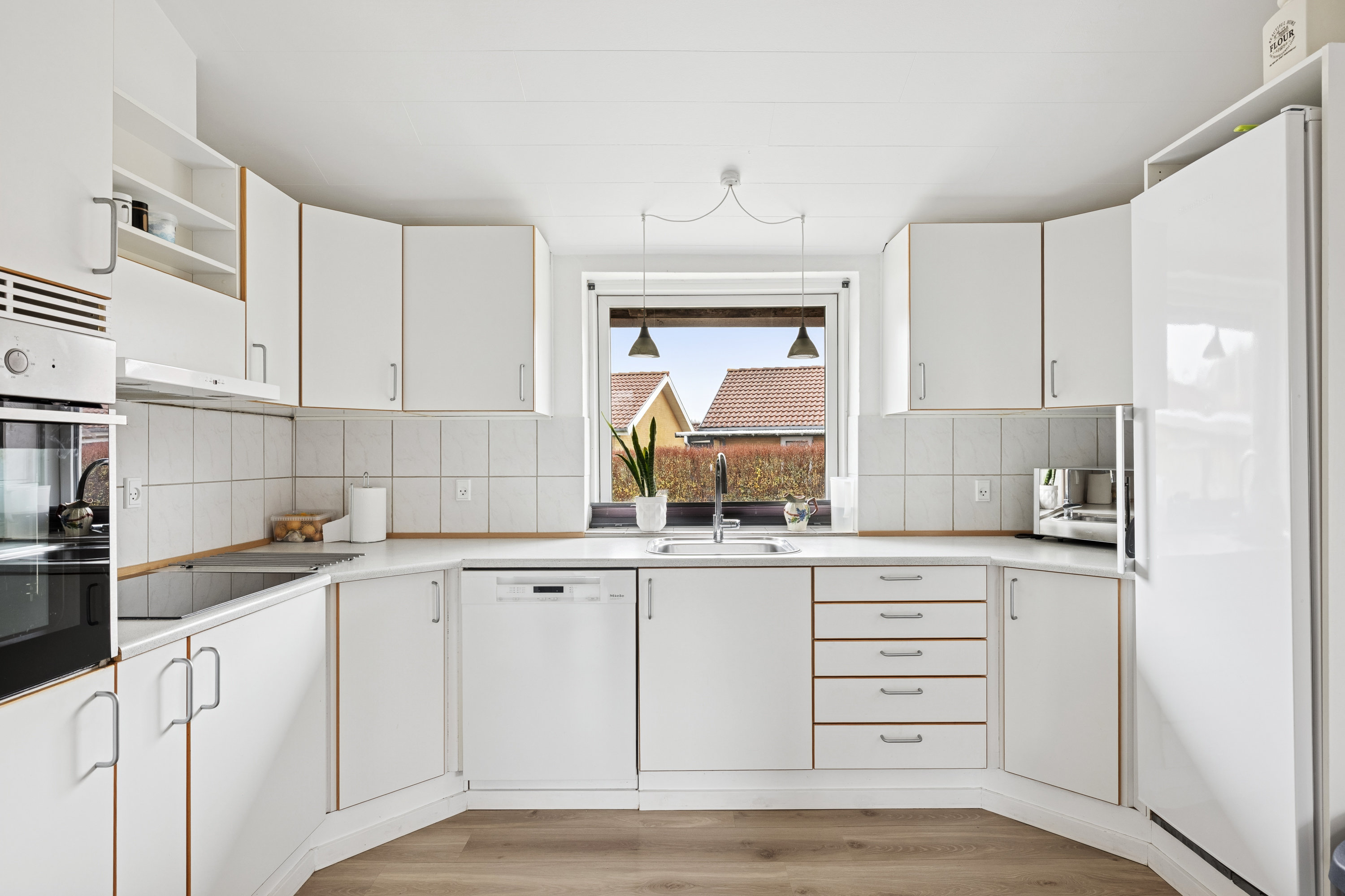 Fremhævet køkken billede i fuldskærmstilstand. Billede af Gl. Aalborgvej 12, Bjerregrav, 9632 Møldrup