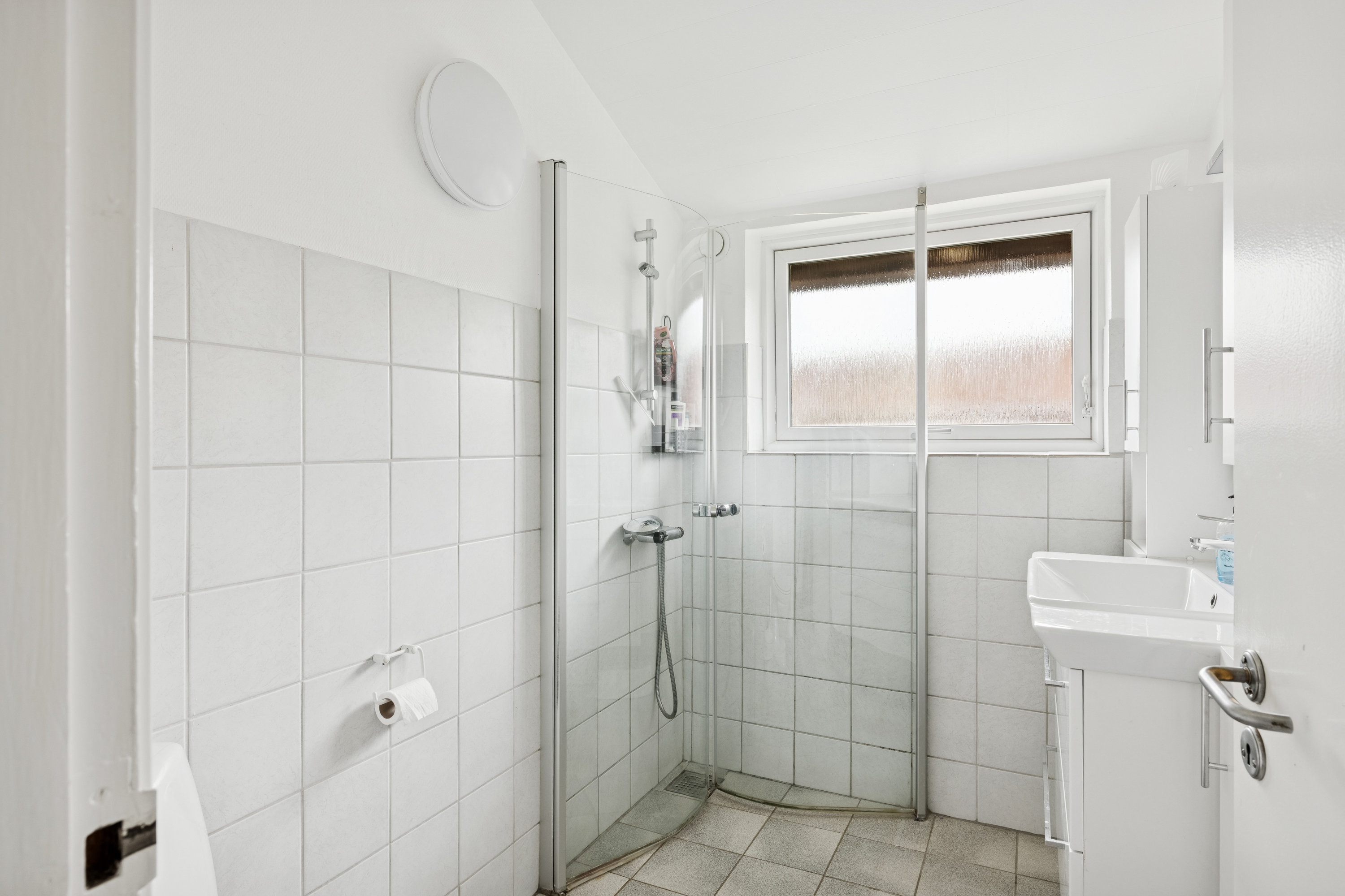 Fremhævet badeværelse billede i fuldskærmstilstand. Billede af Gl. Aalborgvej 12, Bjerregrav, 9632 Møldrup