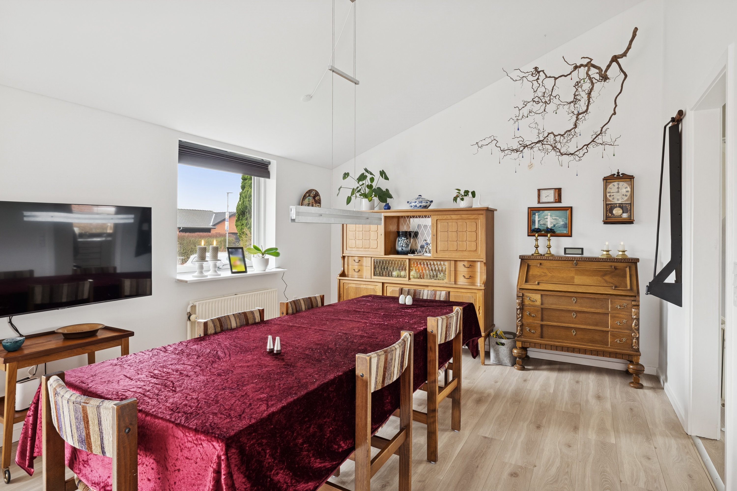 Fremhævet stue billede i fuldskærmstilstand. Billede af Gl. Aalborgvej 12, Bjerregrav, 9632 Møldrup