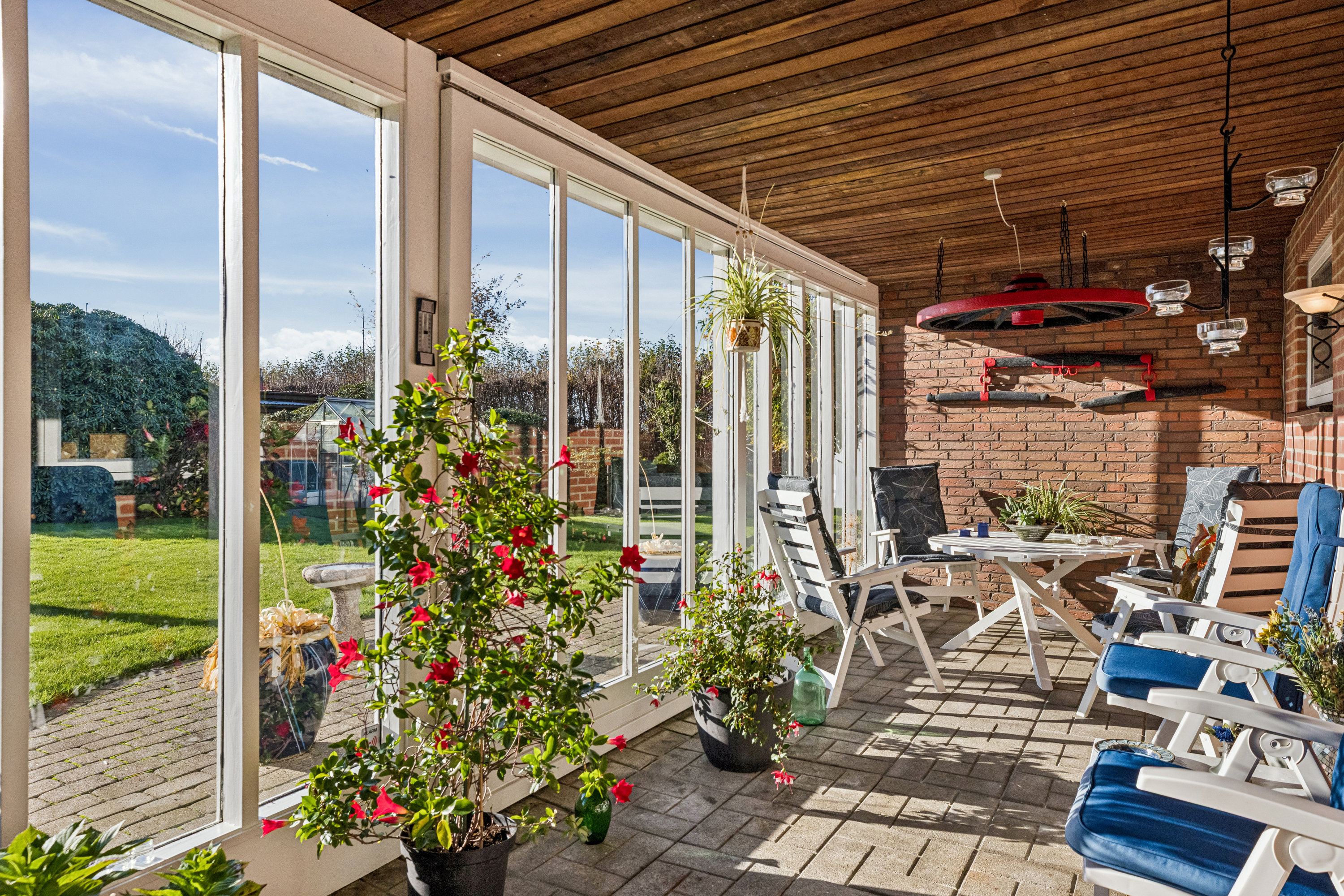 Fremhævet udestue billede i fuldskærmstilstand. Billede af Hølleskovvej 1, Spandet, 6760 Ribe