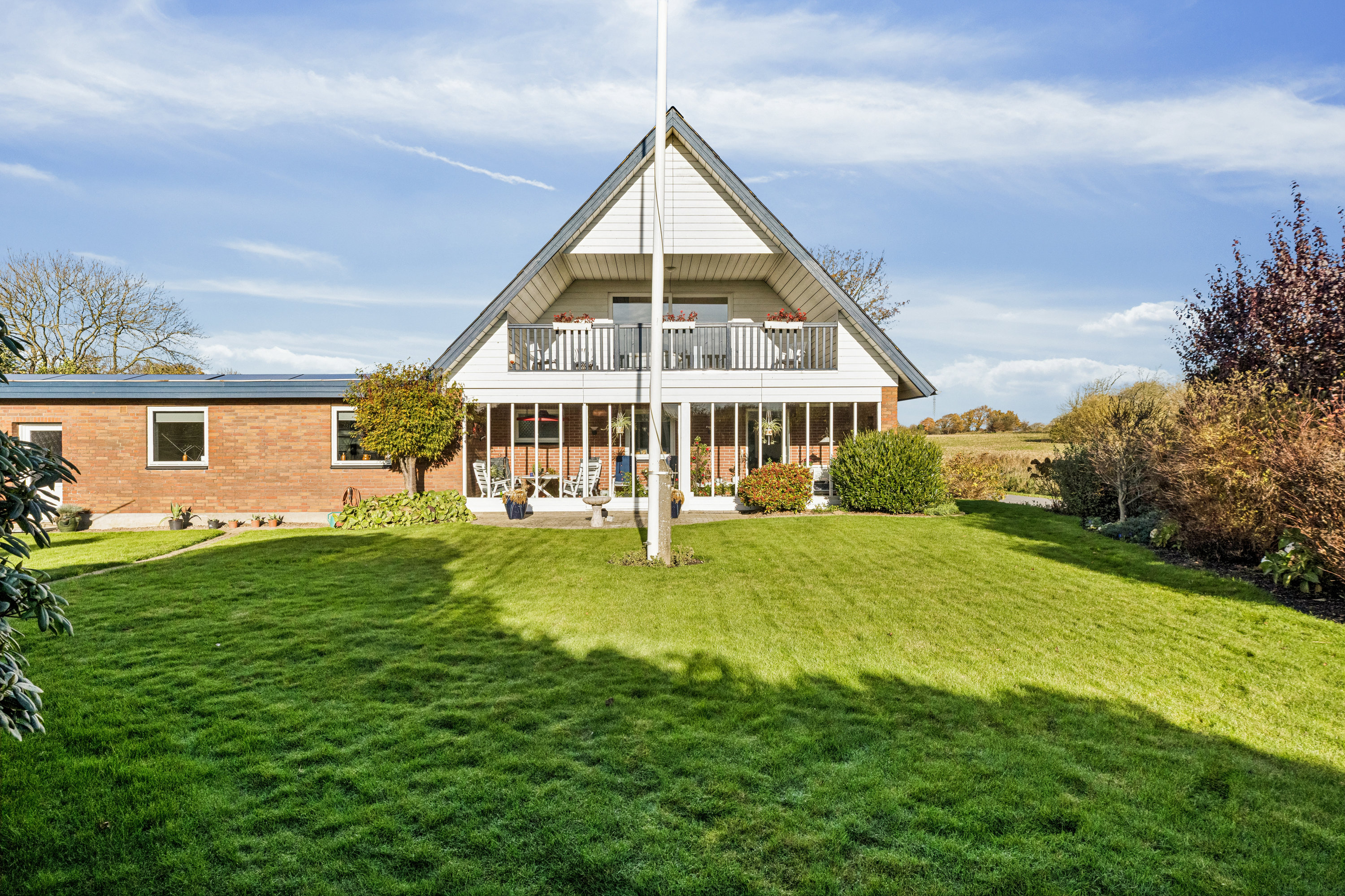 Fremhævet have billede i fuldskærmstilstand. Billede af Hølleskovvej 1, Spandet, 6760 Ribe