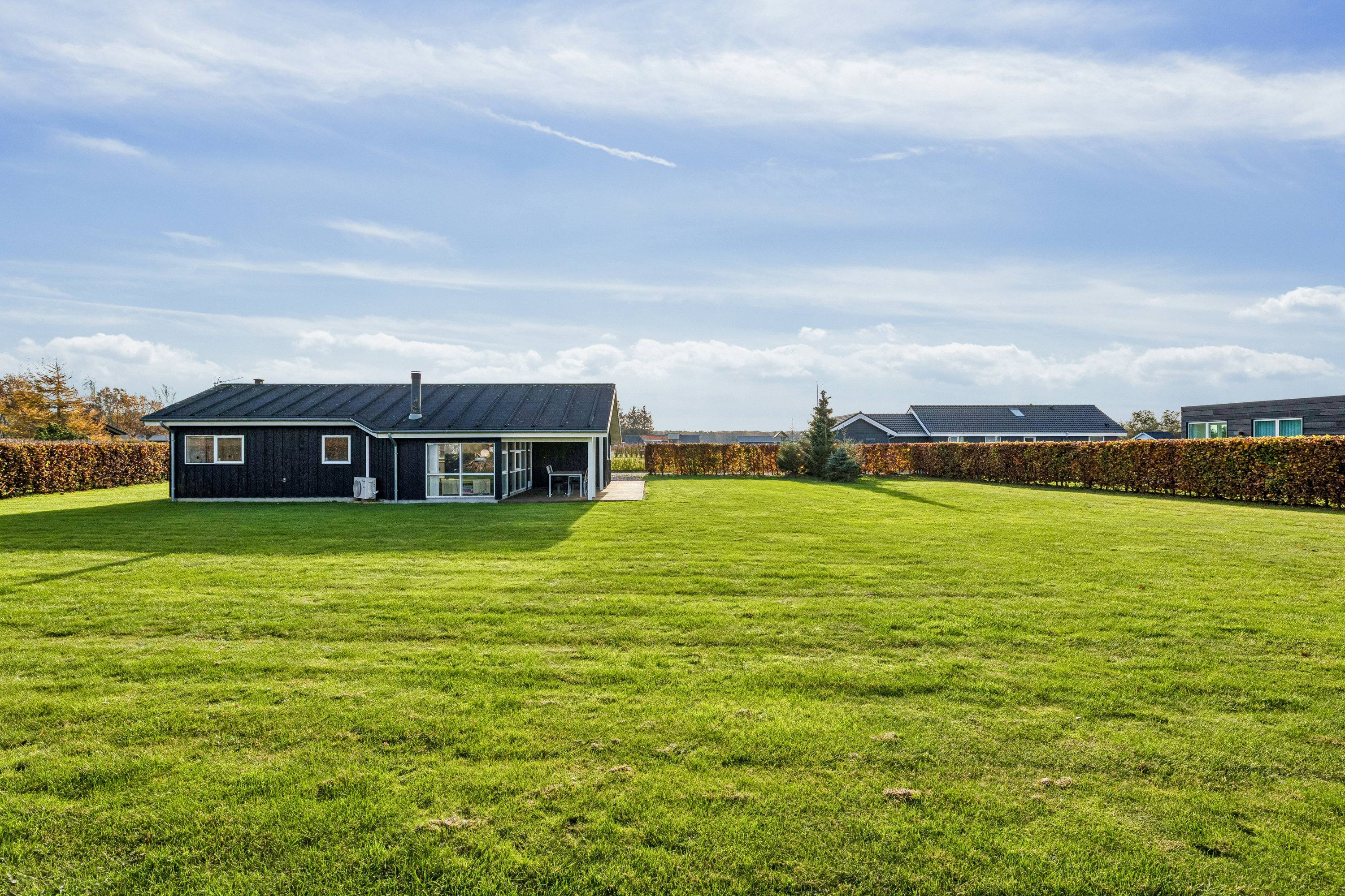 Fremhævet have billede i fuldskærmstilstand. Billede af Solbærhaven 21, Øster Hurup, 9560 Hadsund