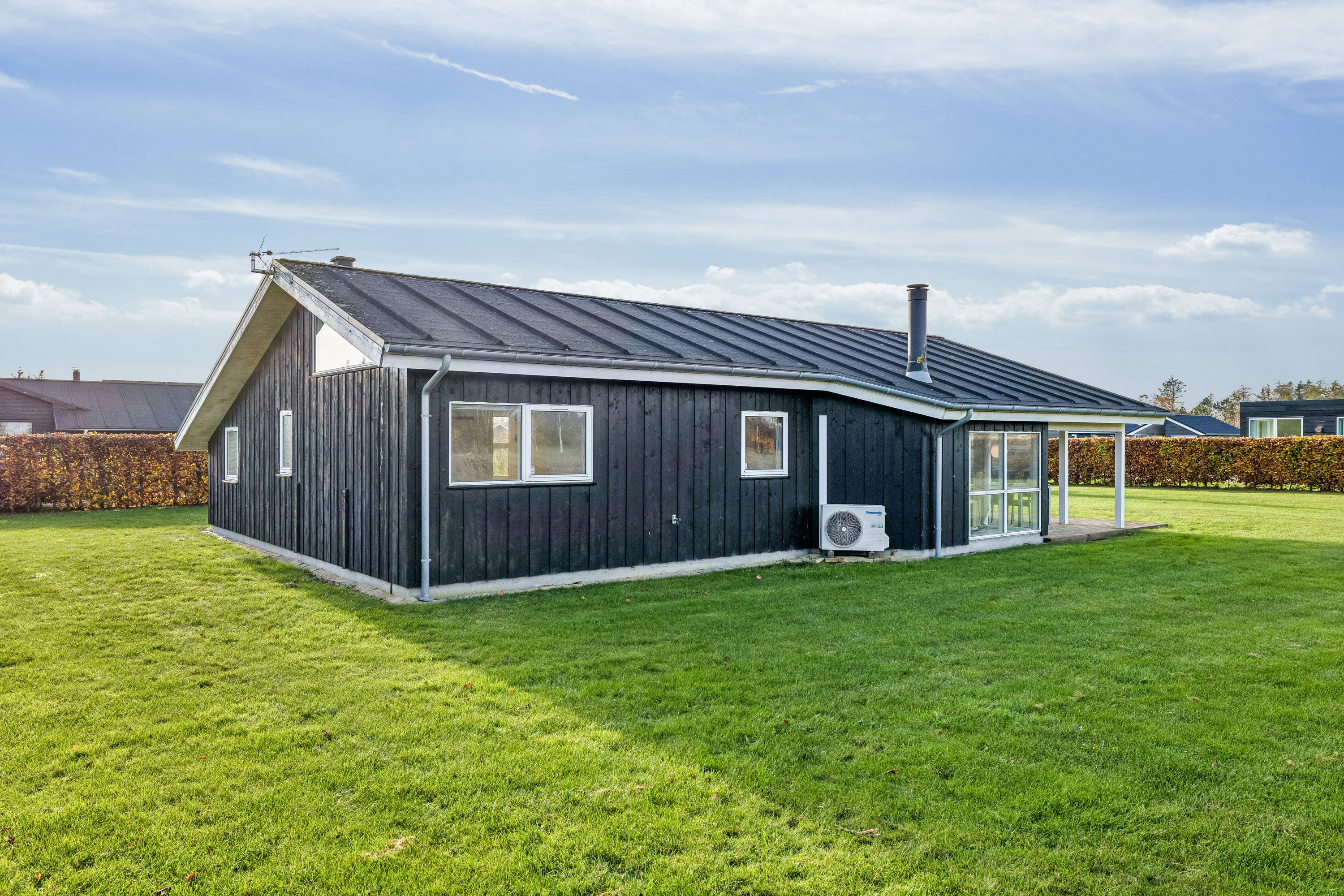 Fremhævet andet billede i fuldskærmstilstand. Billede af Solbærhaven 21, Øster Hurup, 9560 Hadsund