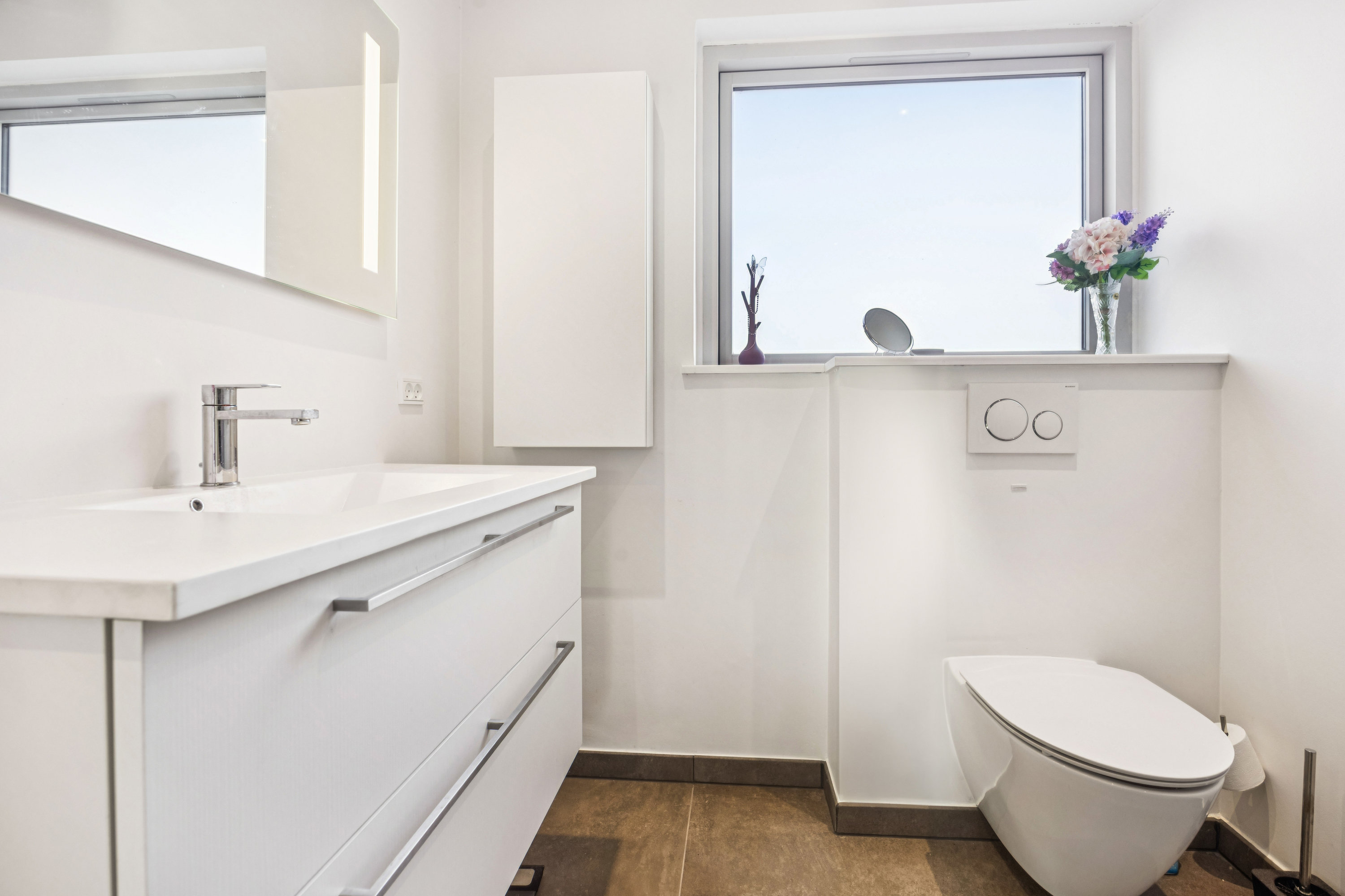 Fremhævet badeværelse billede i fuldskærmstilstand. Billede af Tulipanvej 11, 9310 Vodskov