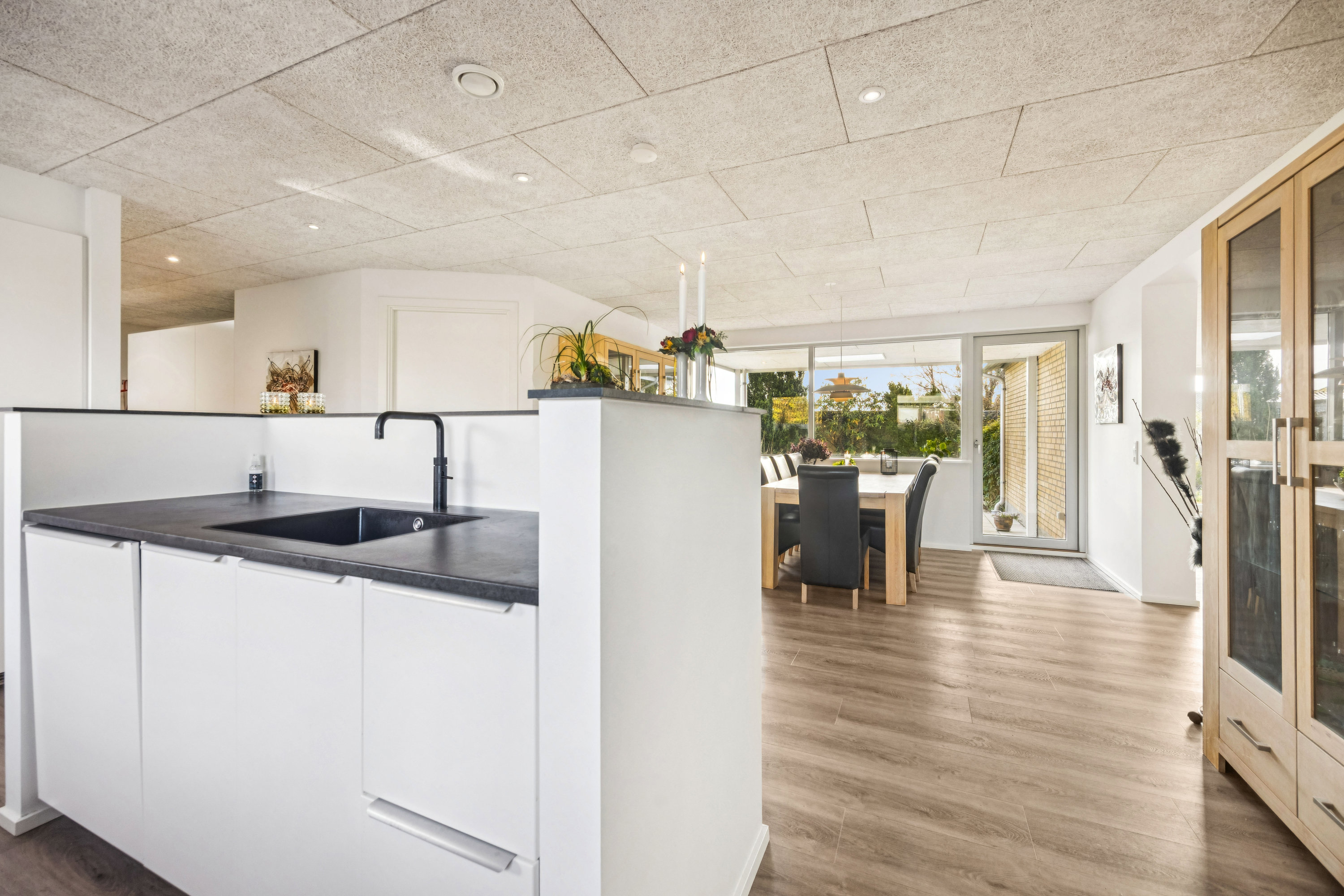 Fremhævet køkken billede i fuldskærmstilstand. Billede af Tulipanvej 11, 9310 Vodskov