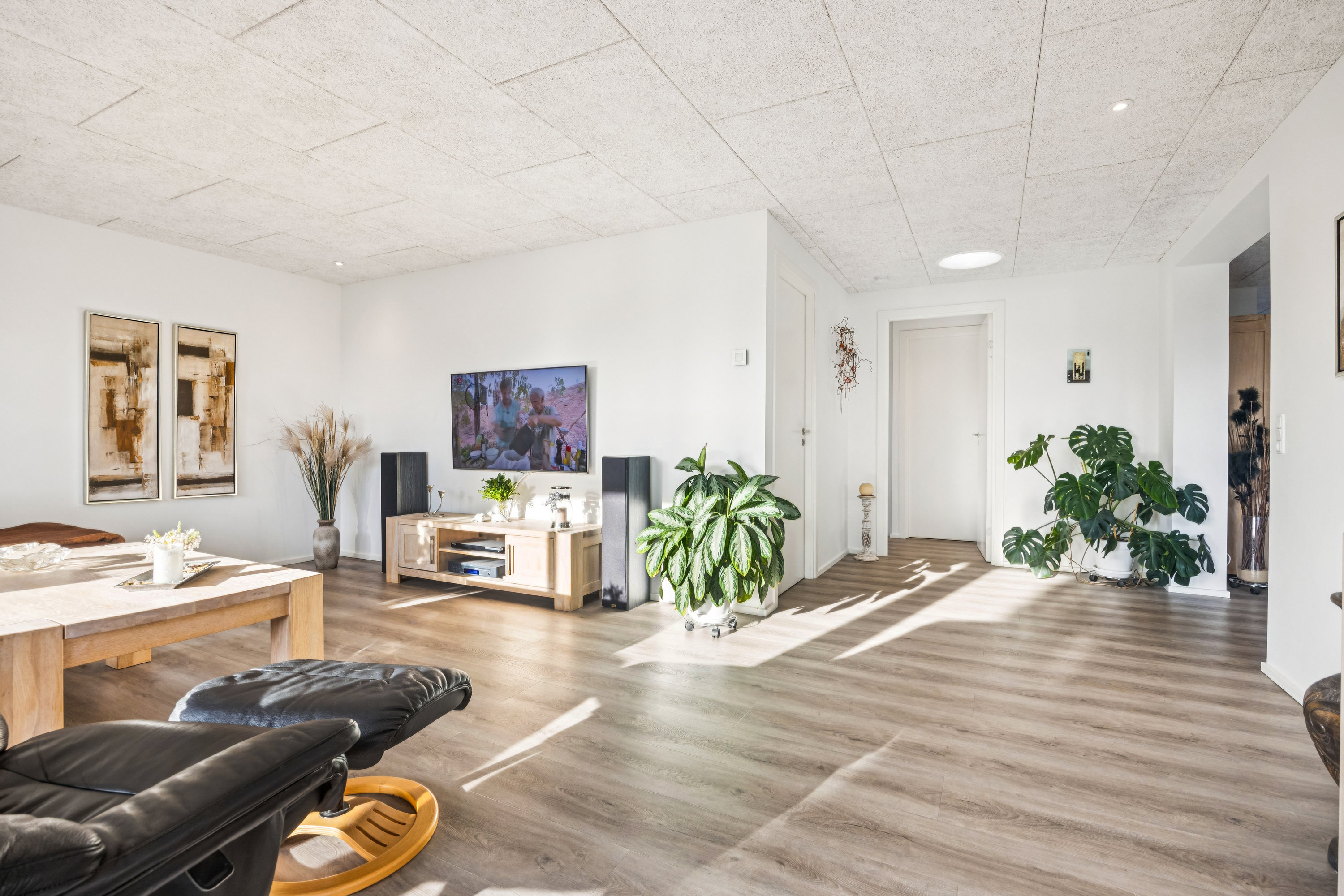 Fremhævet stue billede i fuldskærmstilstand. Billede af Tulipanvej 11, 9310 Vodskov