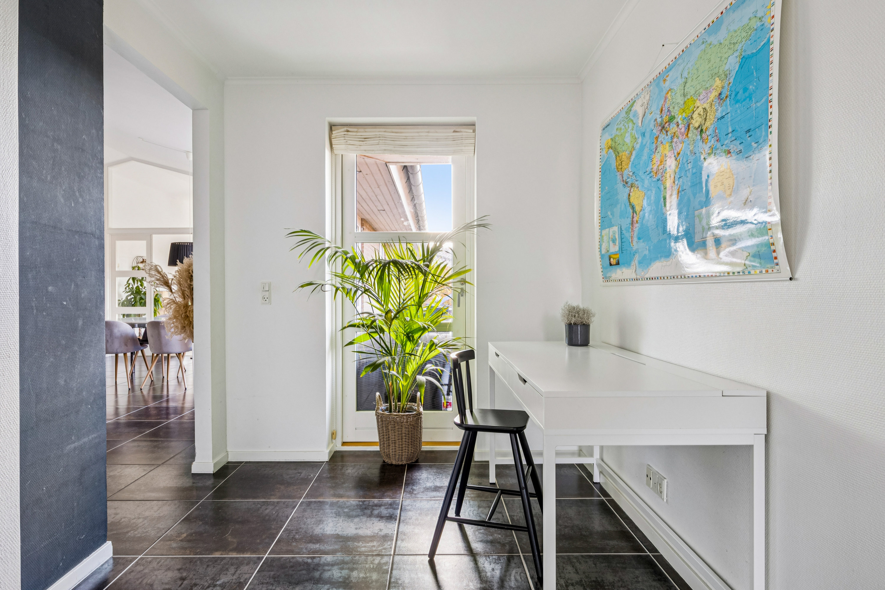 Fremhævet køkken billede i fuldskærmstilstand. Billede af Solsikkemarken 1, 4140 Borup