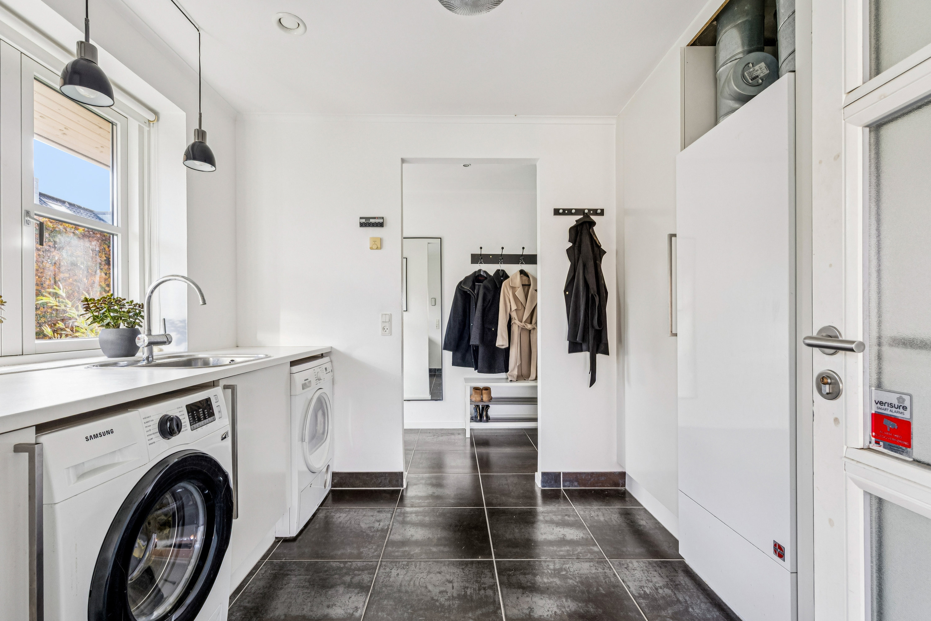 Fremhævet bryggers billede i fuldskærmstilstand. Billede af Solsikkemarken 1, 4140 Borup