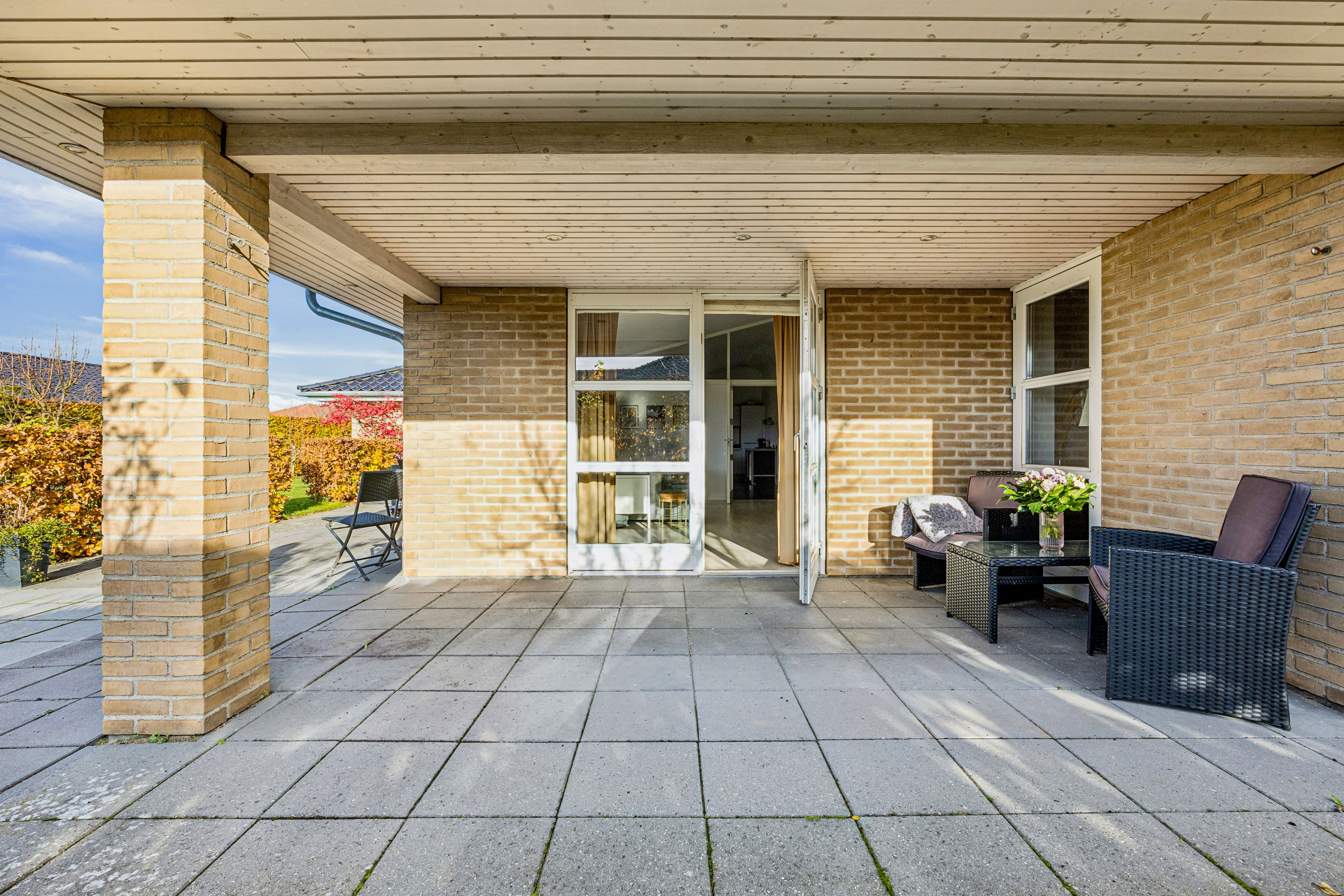 Fremhævet terrasse billede i fuldskærmstilstand. Billede af Solsikkemarken 1, 4140 Borup