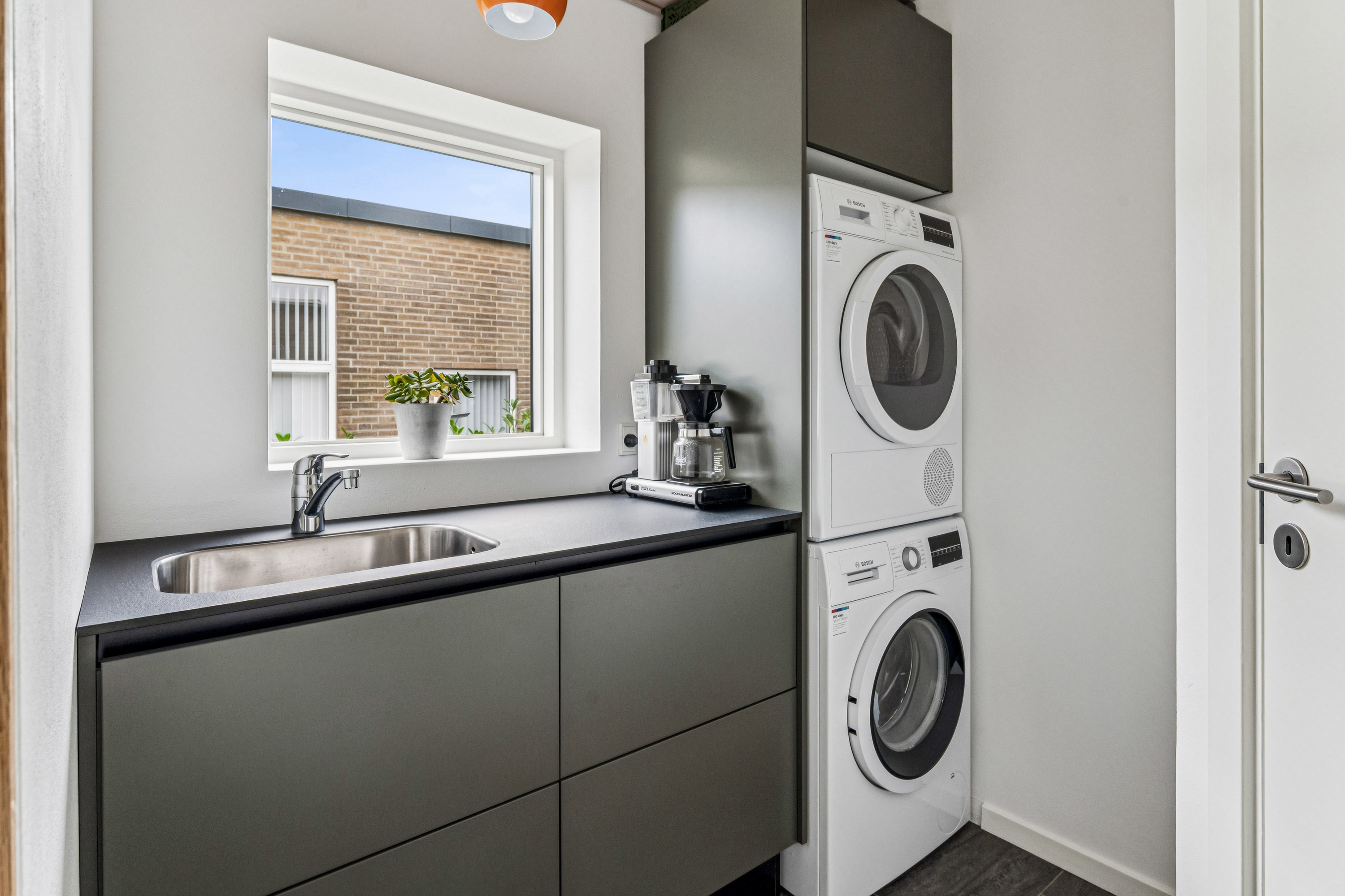 Fremhævet bryggers billede i fuldskærmstilstand. Billede af Dalvænget 15, 8382 Hinnerup