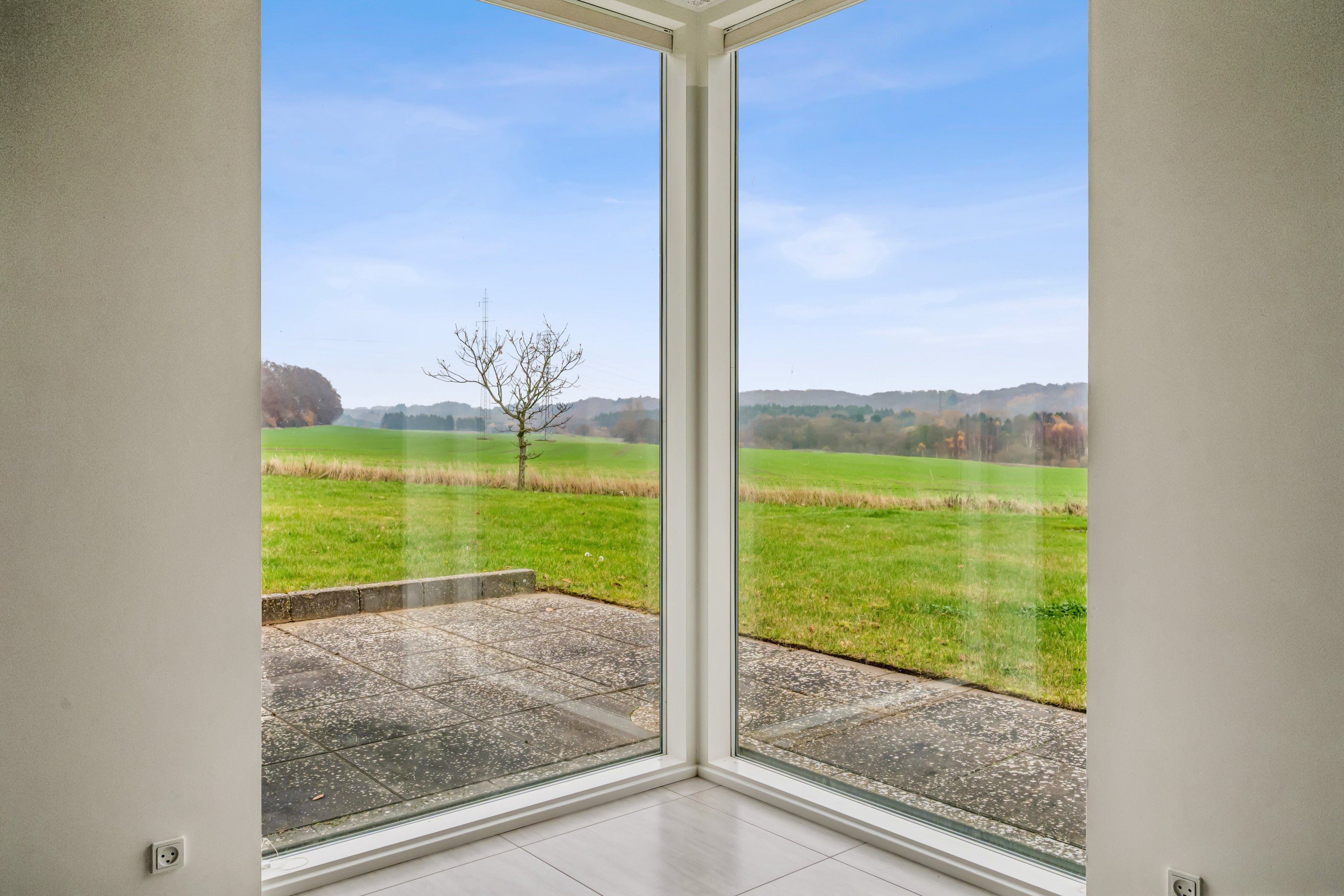 Fremhævet udsigt billede i fuldskærmstilstand. Billede af Holmebakken 26, 8382 Hinnerup