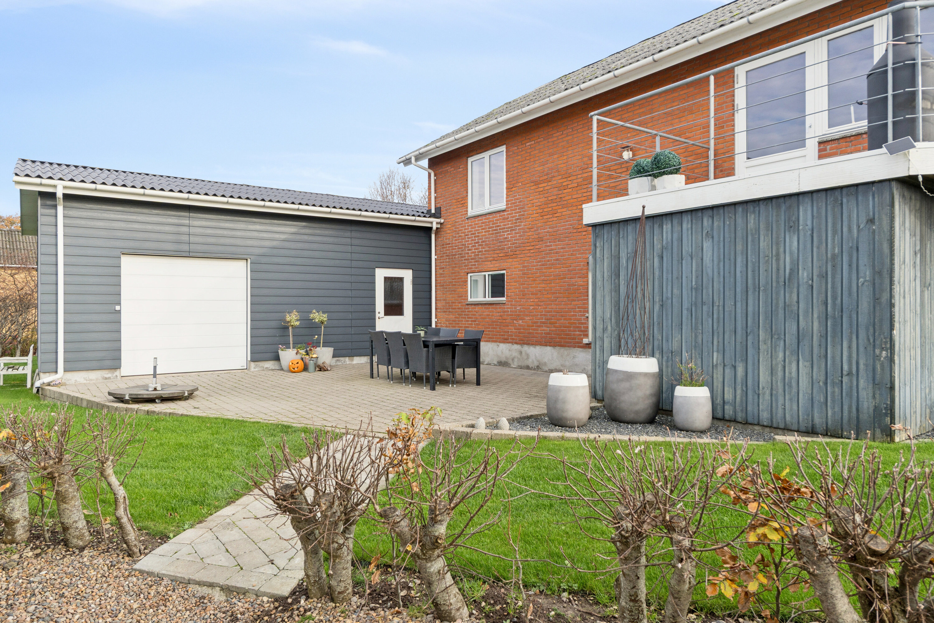 Fremhævet set fra haven billede i fuldskærmstilstand. Billede af Bakkevej 3, 7755 Bedsted Thy