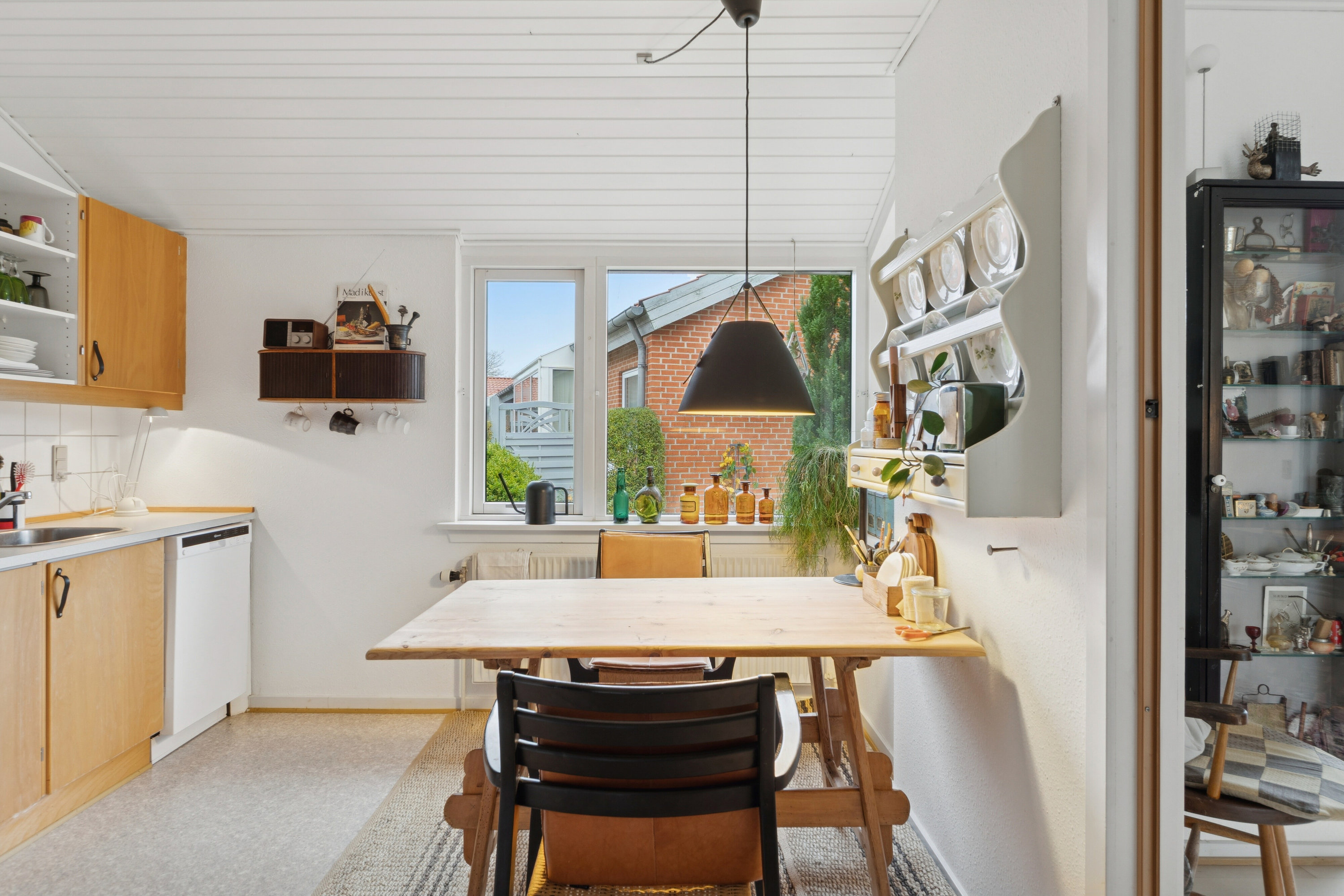 Fremhævet spisestue billede i fuldskærmstilstand. Billede af Jørgen Kroghs Vej 80, 7430 Ikast