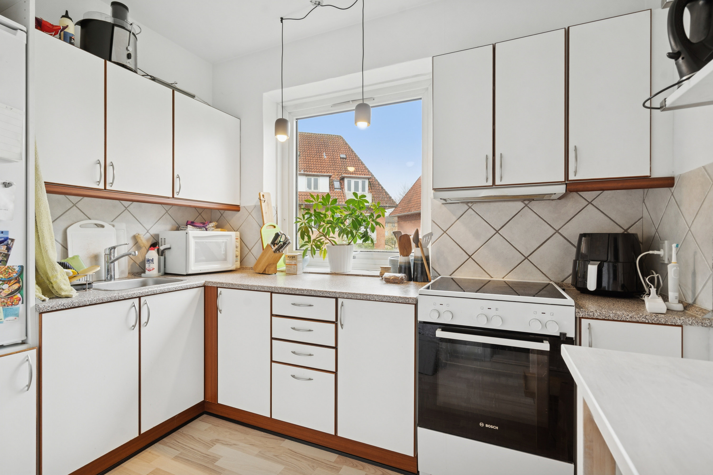 Fremhævet køkken billede i fuldskærmstilstand. Billede af Østerbæksvej 14, 1. th., 5230 Odense M