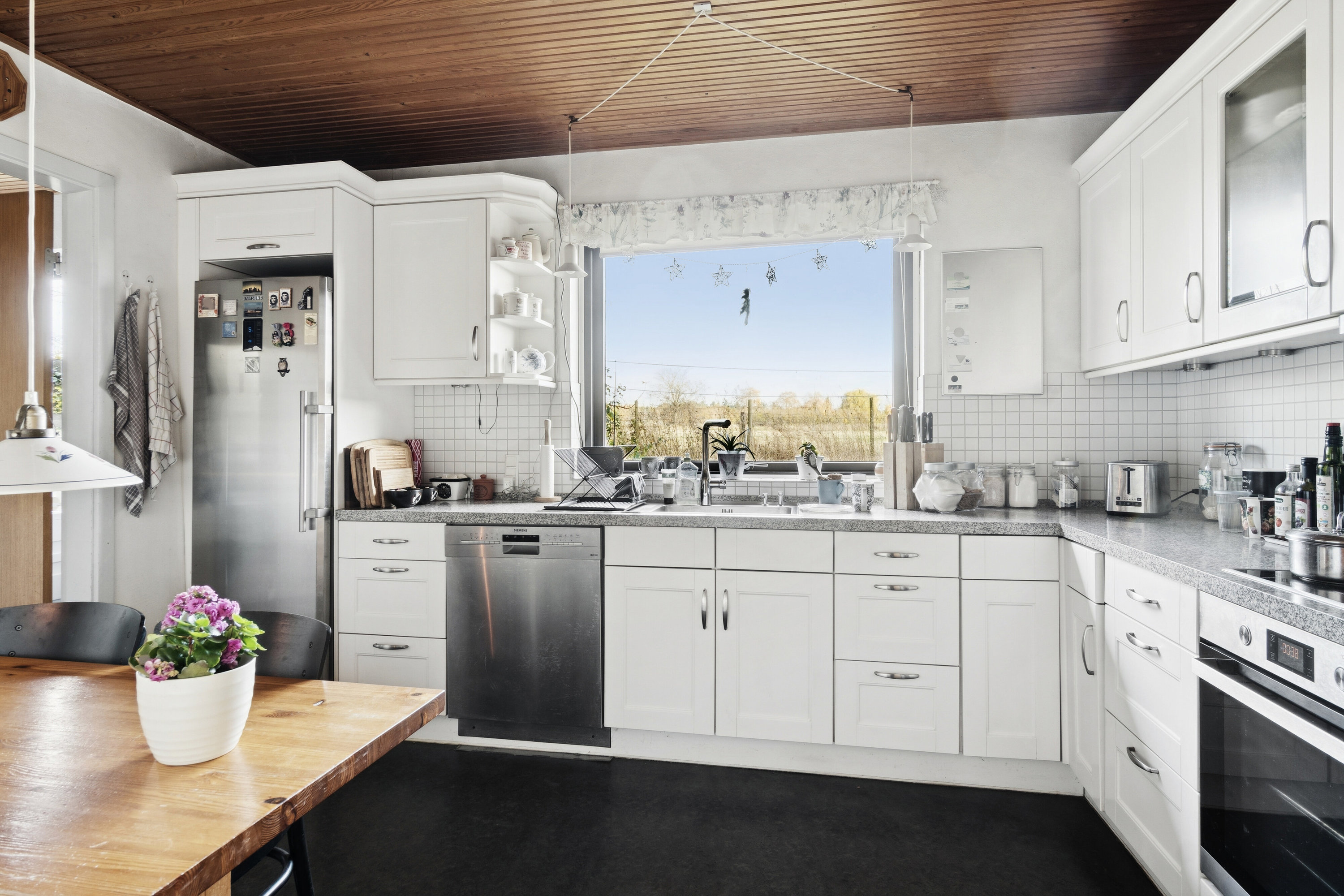 Fremhævet køkken billede i fuldskærmstilstand. Billede af Dyssevej 4, Bognæs, 4300 Holbæk