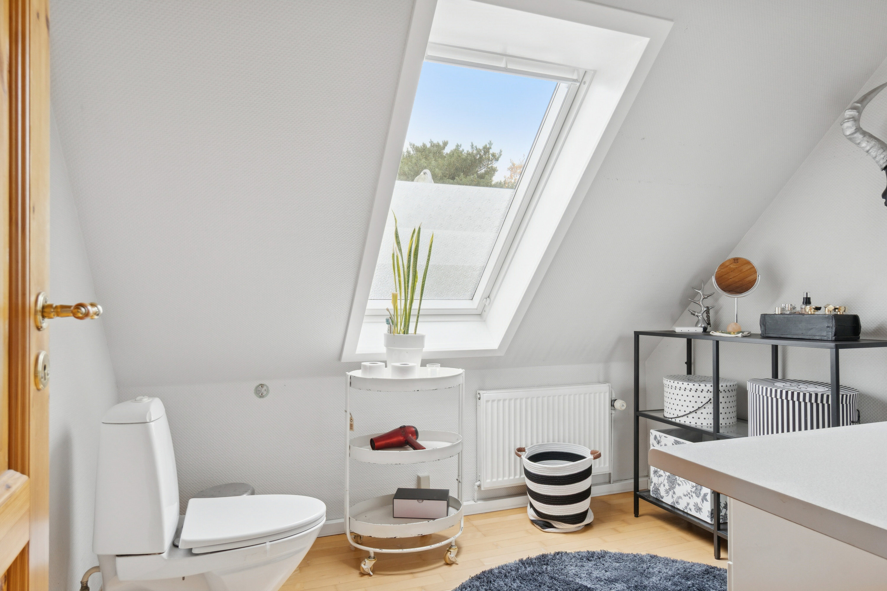 Fremhævet toilet billede i fuldskærmstilstand. Billede af Katrinevej 16A, Gimlinge, 4200 Slagelse