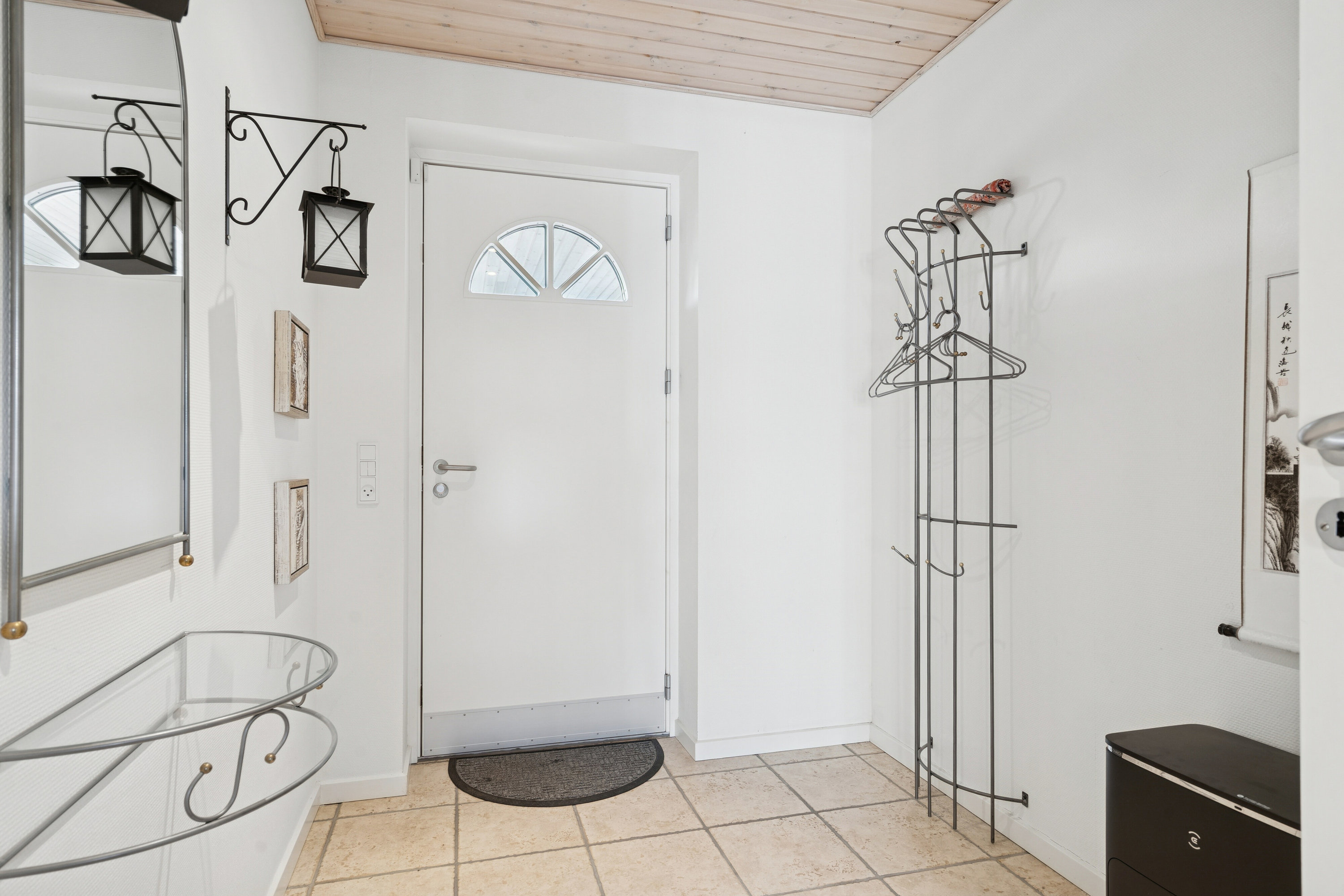 Fremhævet gang billede i fuldskærmstilstand. Billede af Brombærvej 25, 4654 Faxe Ladeplads