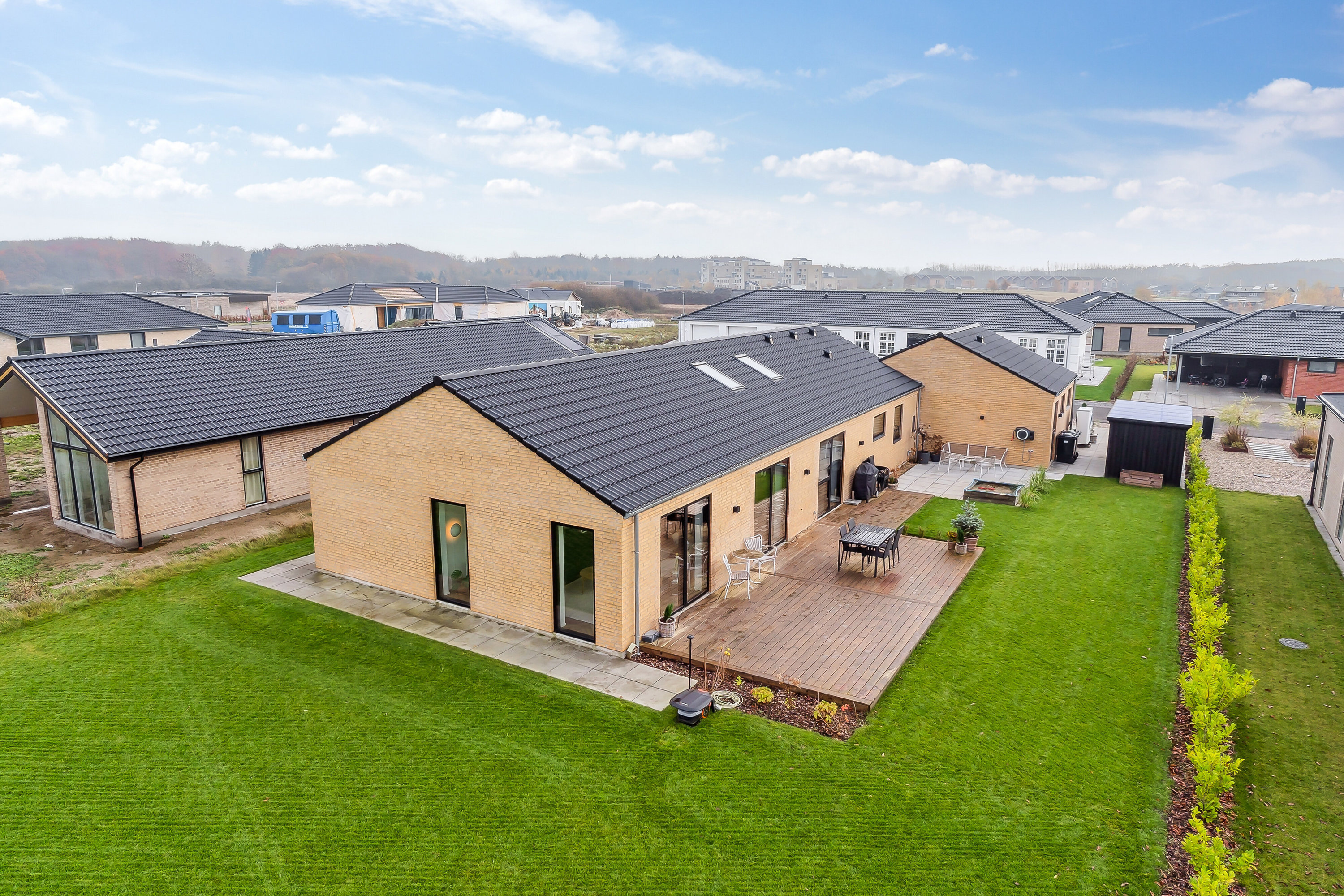 Fremhævet set fra haven billede i fuldskærmstilstand. Billede af Karen Billes Vej 45, 5700 Svendborg