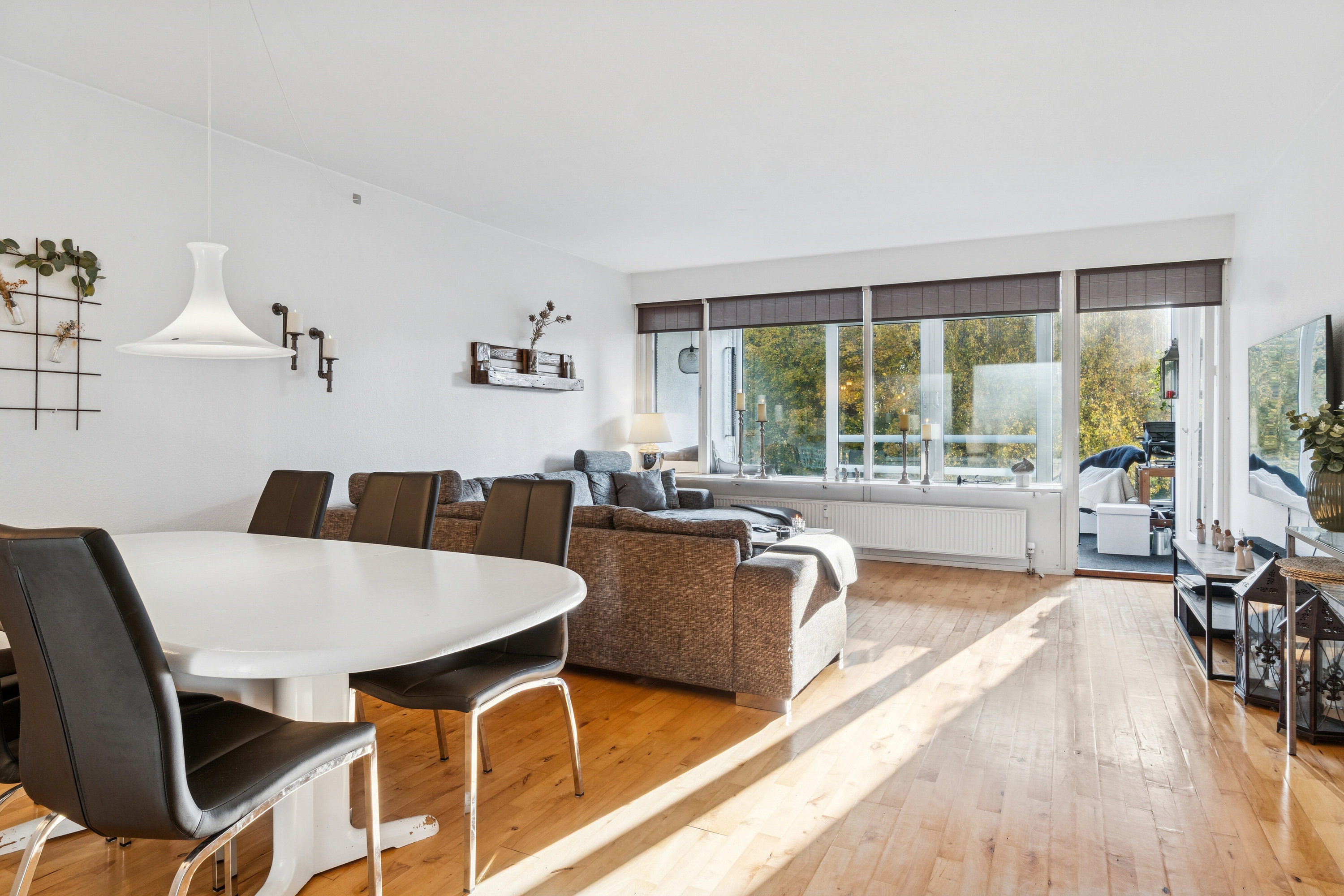 Fremhævet stue billede i fuldskærmstilstand. Billede af Parkvej 174, 1. 5., 4700 Næstved