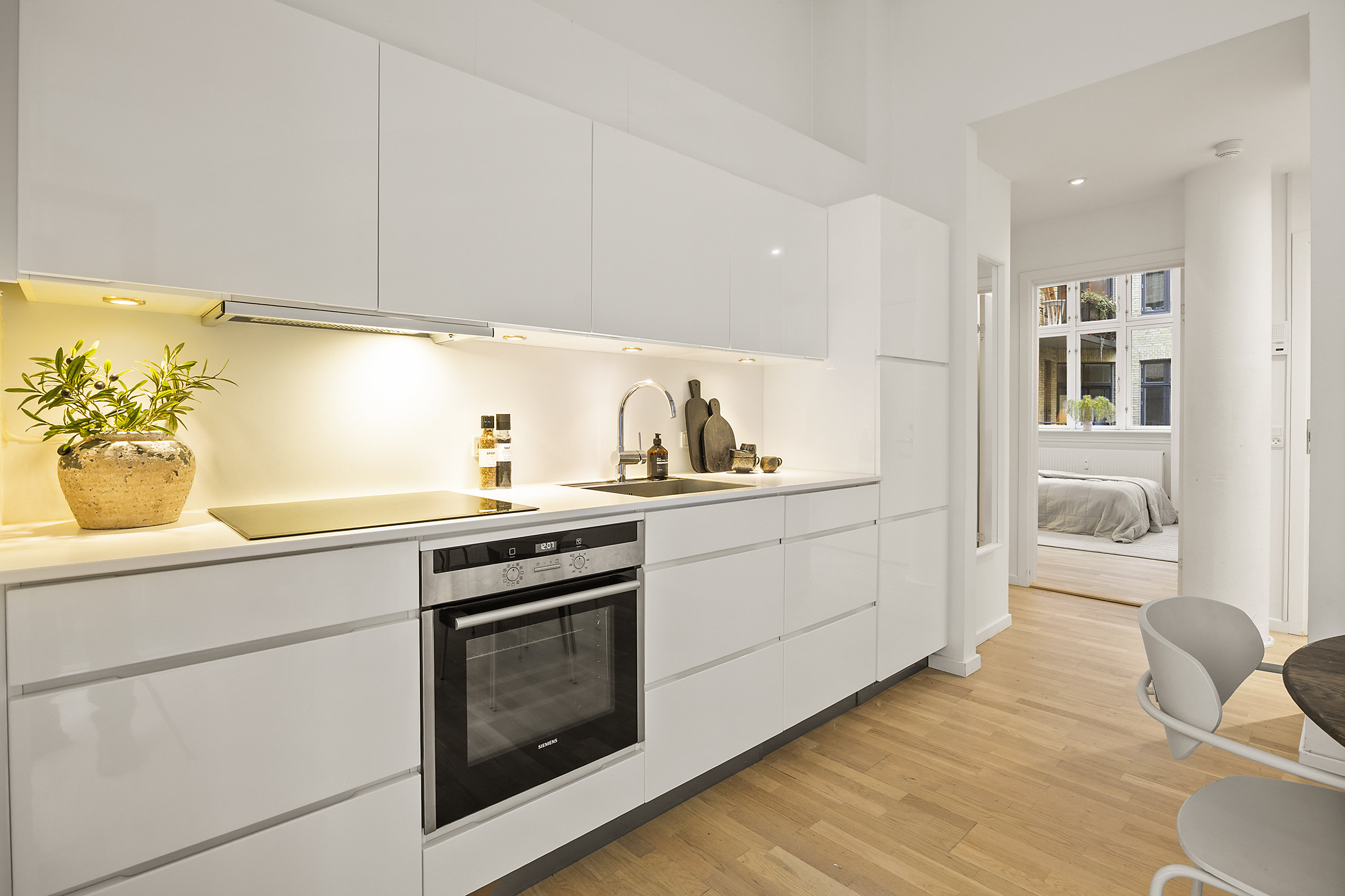 Fremhævet køkken billede i fuldskærmstilstand. Billede af Linnésgade 22D, 1. tv., 1361 København K