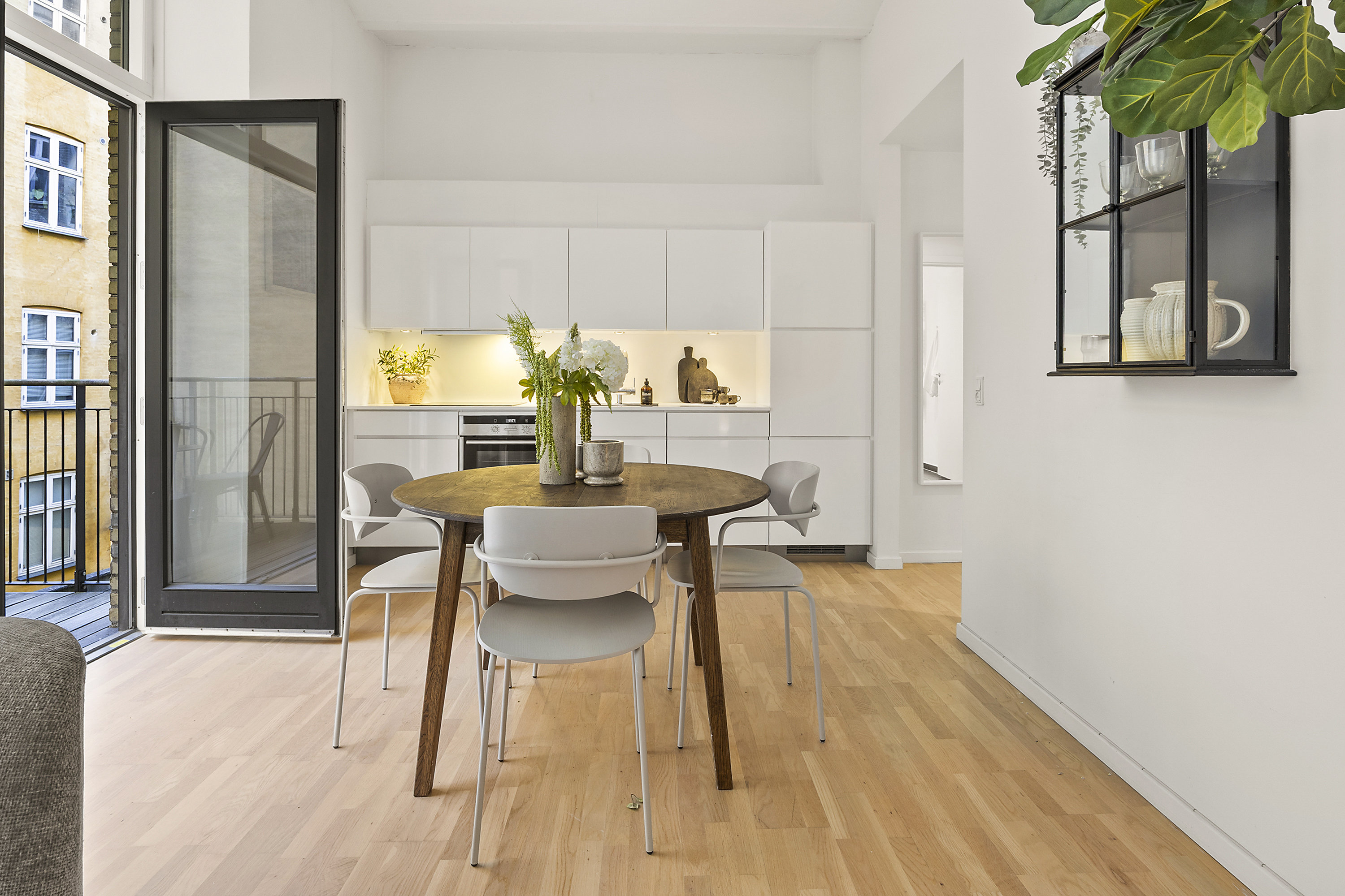 Fremhævet spisestue billede i fuldskærmstilstand. Billede af Linnésgade 22D, 1. tv., 1361 København K