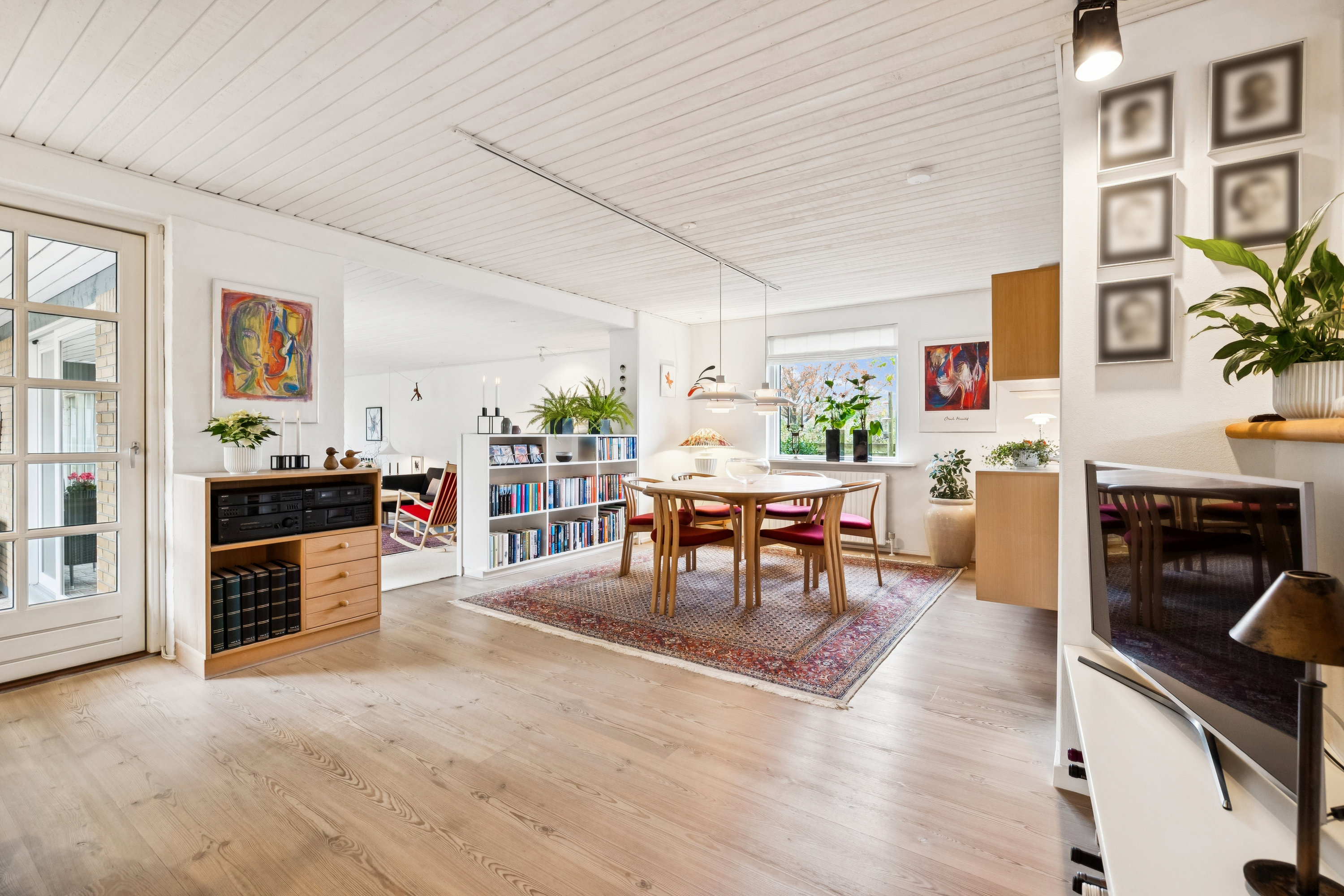 Fremhævet stue billede i fuldskærmstilstand. Billede af Ludvig Holbergs Vej 8, 8660 Skanderborg