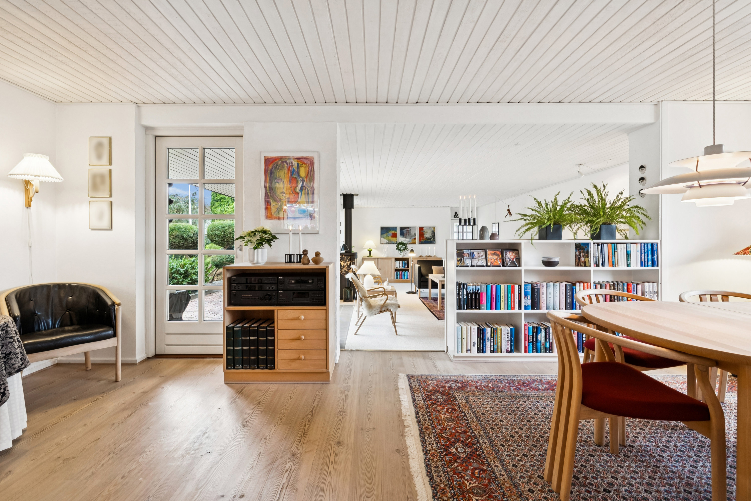 Fremhævet stue billede i fuldskærmstilstand. Billede af Ludvig Holbergs Vej 8, 8660 Skanderborg