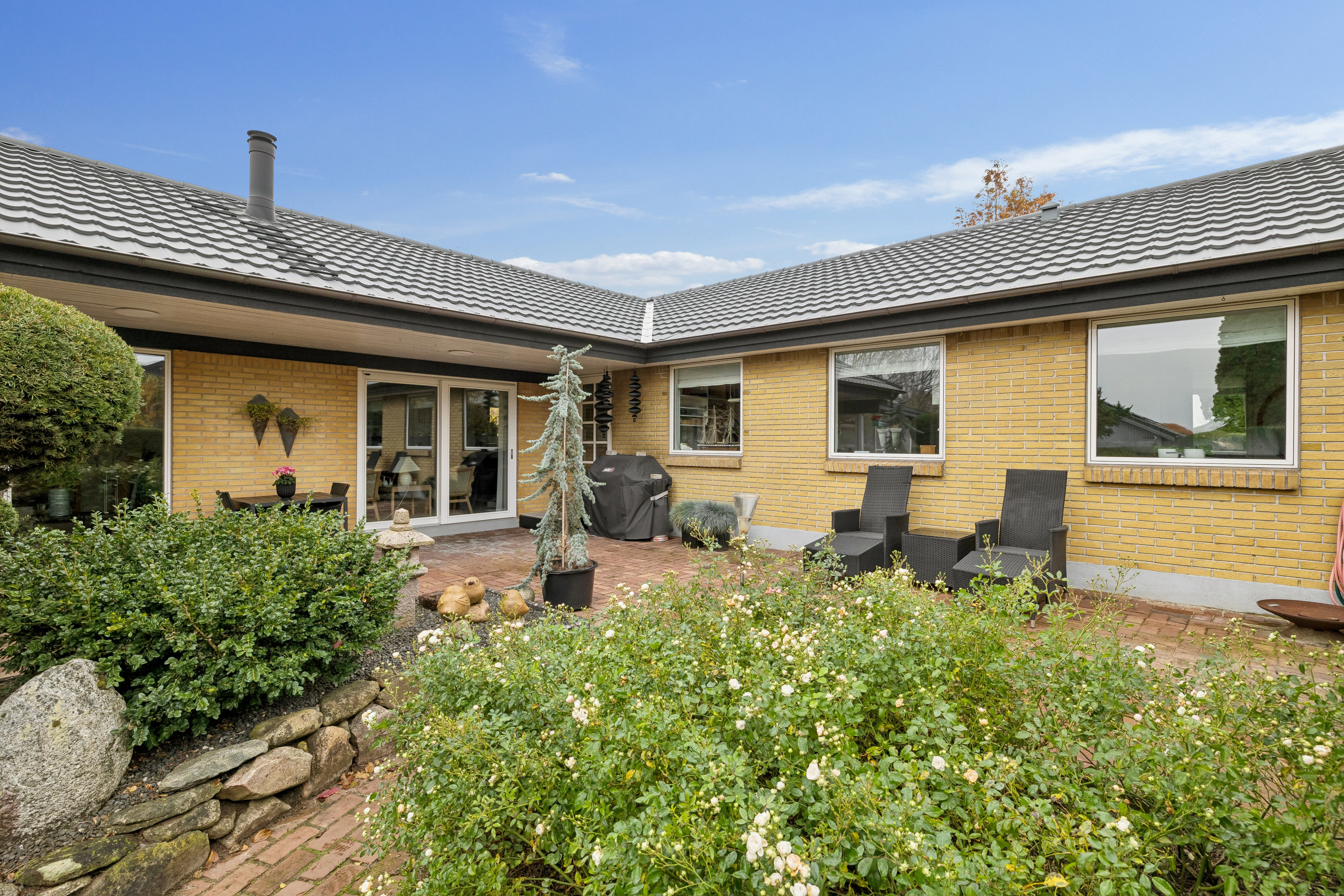 Fremhævet terrasse billede i fuldskærmstilstand. Billede af Ludvig Holbergs Vej 8, 8660 Skanderborg