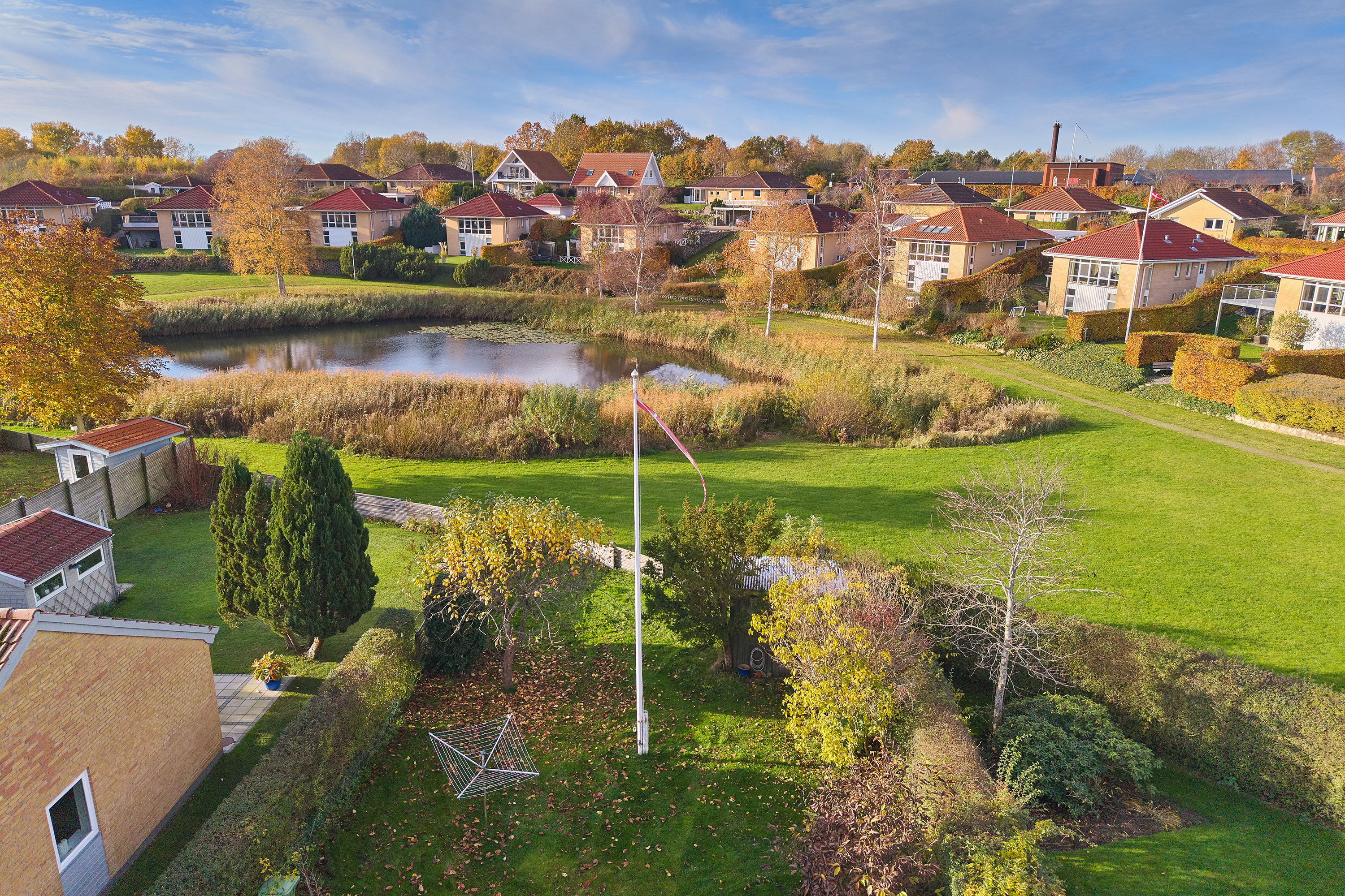 Fremhævet ejendommen billede i fuldskærmstilstand. Billede af Lindeparken 14, 3550 Slangerup